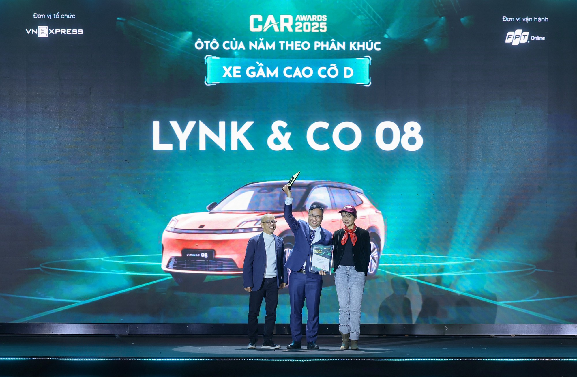Lynk & Co 08 EM-P chiến thắng danh hiệu “Ô tô của Năm 2025 - Xe gầm cao cỡ D”- Ảnh 1. Lynk & Co 08 EM-P chiến thắng danh hiệu “Ô tô của Năm 2025 - Xe gầm cao cỡ D”- Ảnh 1.