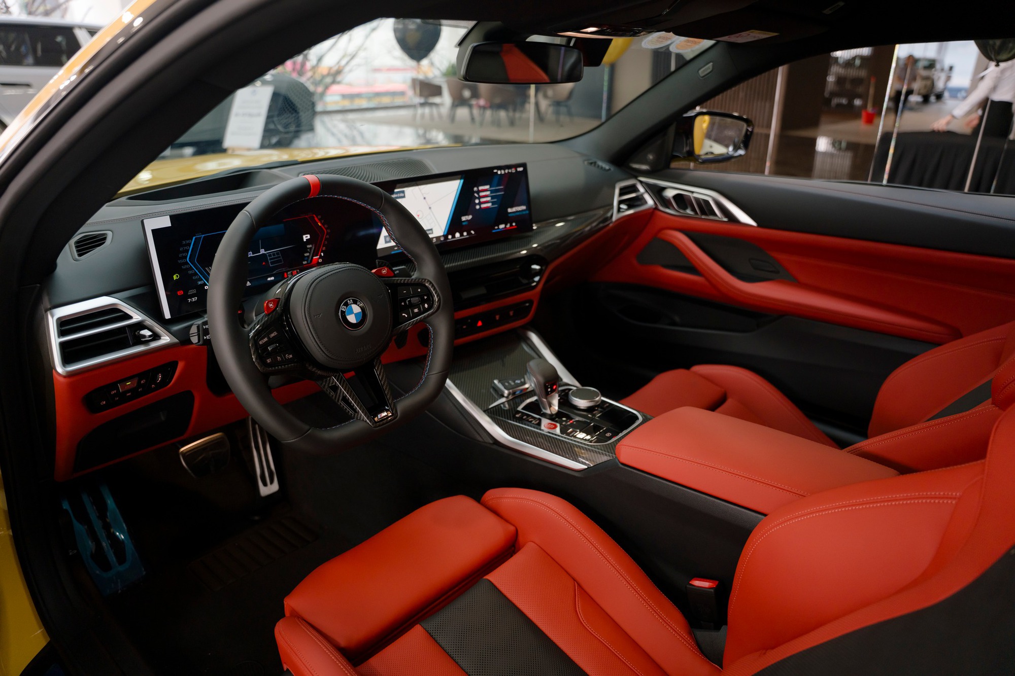 D&acirc;n chơi Đ&agrave; Nẵng sắm BMW M4 Competition bản mới đầu ti&ecirc;n Việt Nam với nhiều &lsquo;option&rsquo; khủng c&ugrave;ng biển tứ qu&yacute; đấu gi&aacute;- Ảnh 5.