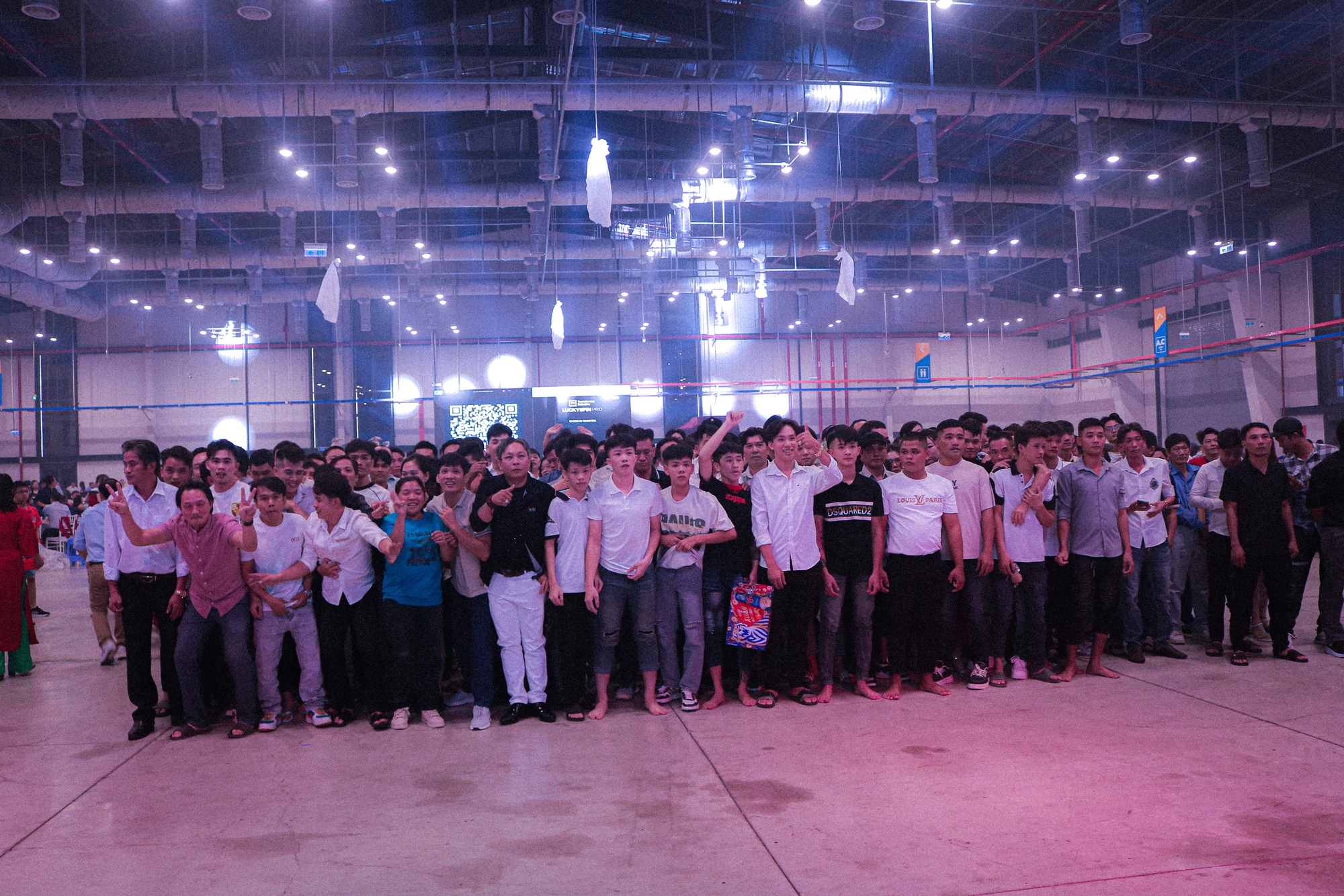 Một công ty tại TPHCM tặng ô tô cho nhân viên tại tiệc tất niên- Ảnh 4.