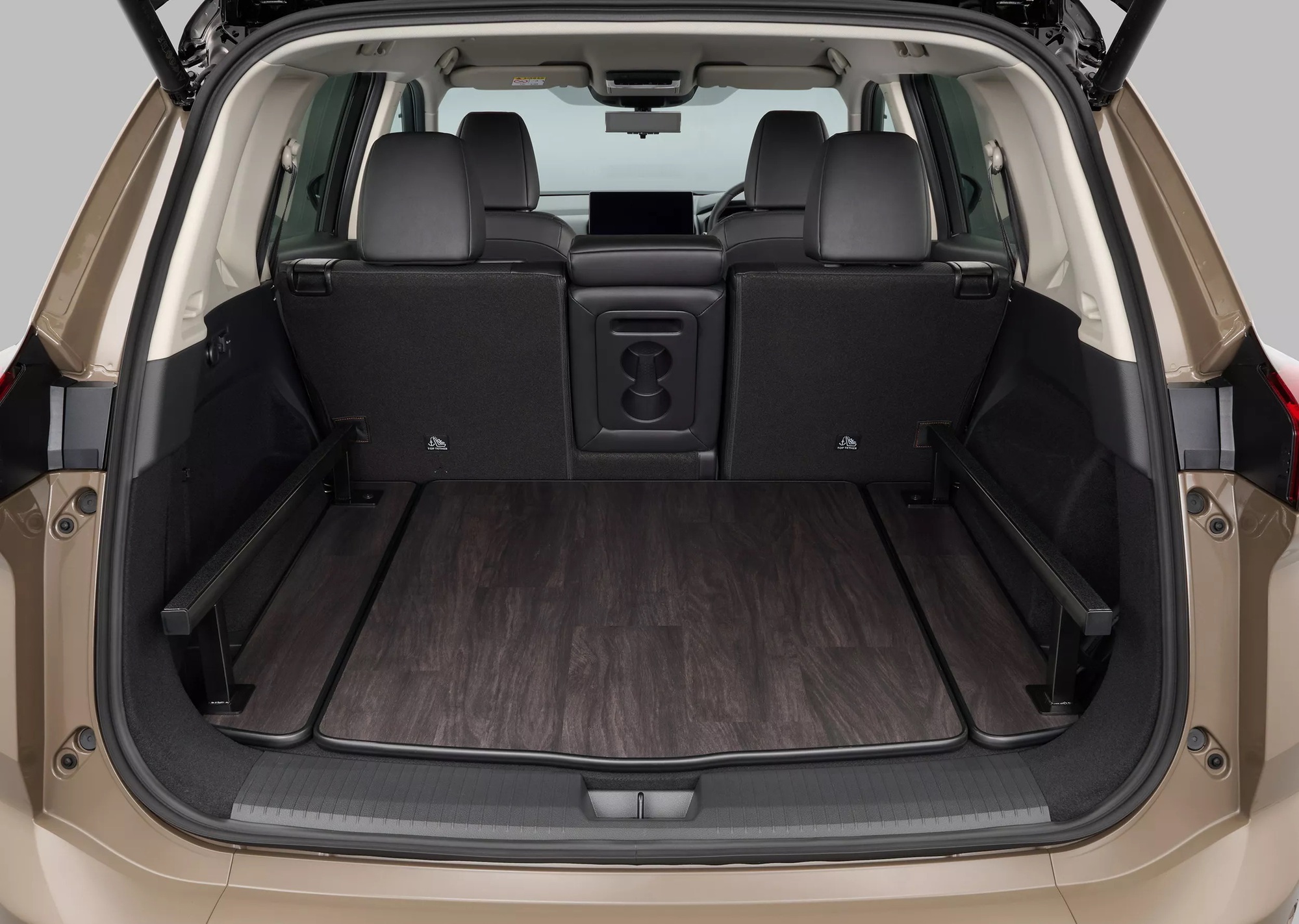 Fan Nissan X-Trail mê off-road sẽ thích bản mới này: Diện mạo hầm hố, nhiều phụ kiện dã ngoại, cạnh tranh ‘sân chơi’ của Forester- Ảnh 4.