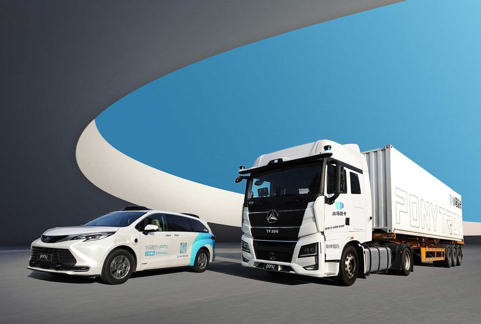 Một t&agrave;i xế c&oacute; thể l&aacute;i 5 xe tải c&ugrave;ng l&uacute;c kh&ocirc;ng? H&agrave;ng x&oacute;m Việt Nam đưa c&acirc;u trả lời kh&ocirc;ng thể thuyết phục hơn- Ảnh 2.