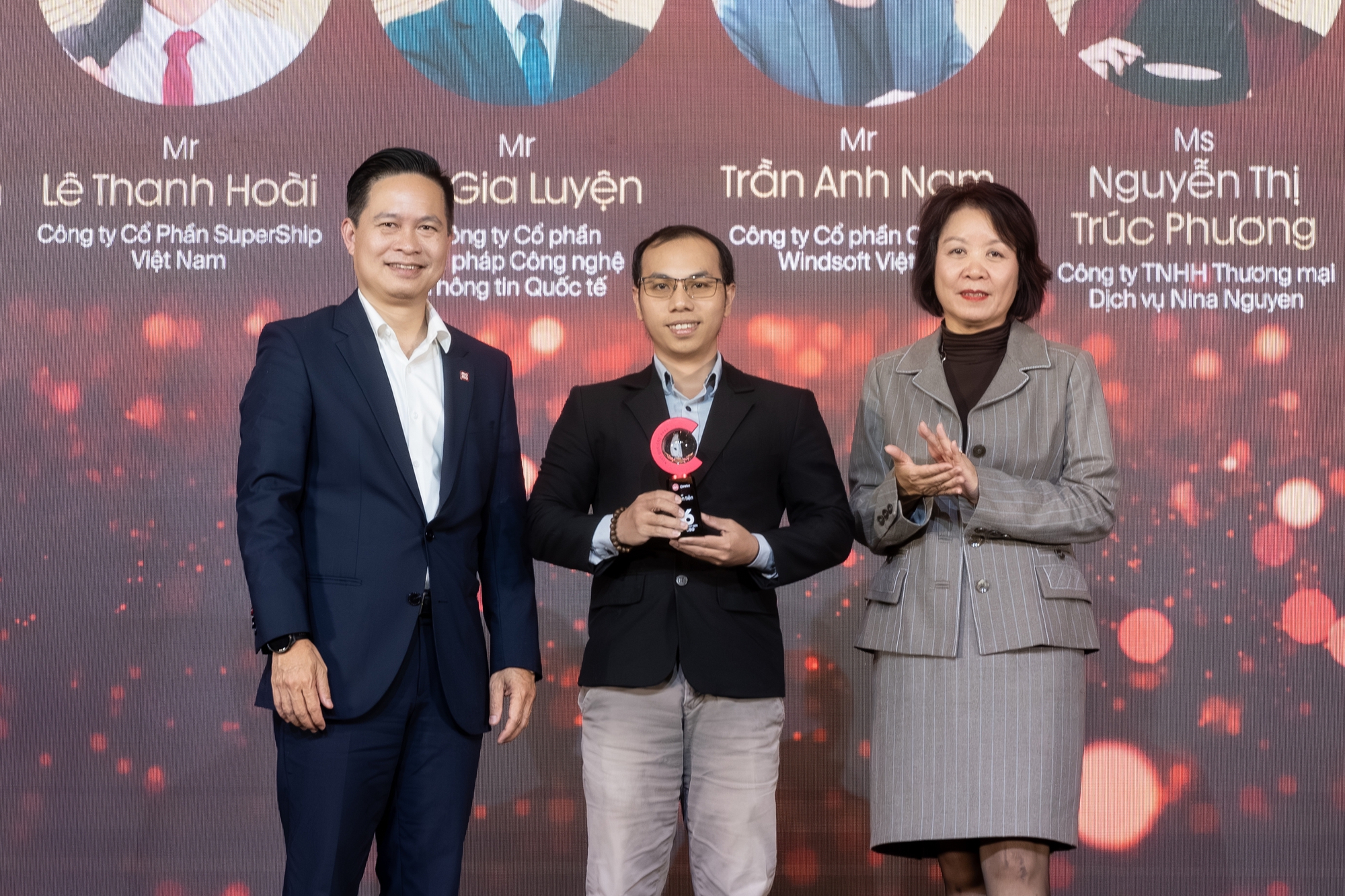 Vinh danh Top 36 Next Gen CEO 2025 khối Công nghệ – Sáng tạo: Chân dung những nhà lãnh đạo dám đổi mới, dám chịu trách nhiệm- Ảnh 9. Vinh danh Top 36 Next Gen CEO 2025 khối Công nghệ – Sáng tạo: Chân dung những nhà lãnh đạo dám đổi mới, dám chịu trách nhiệm- Ảnh 9.