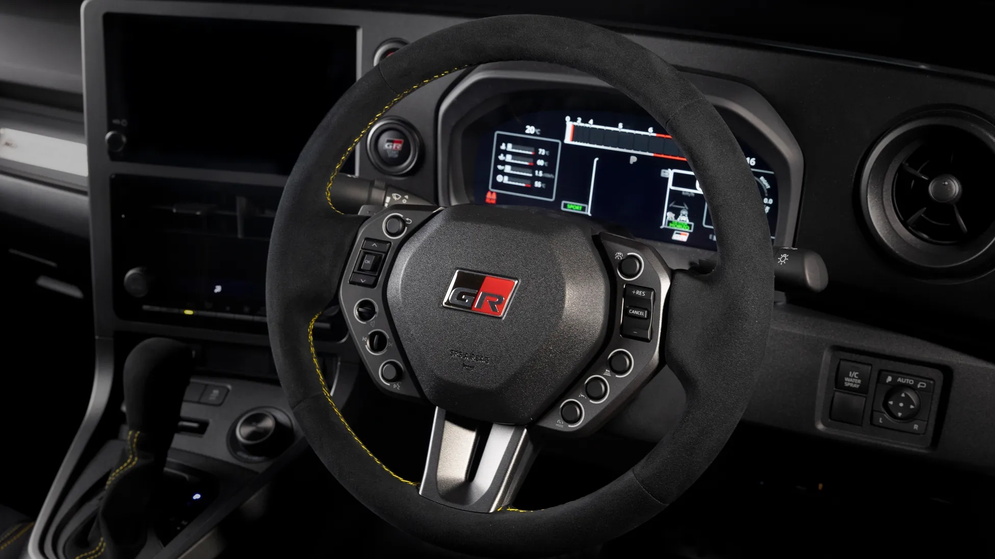 Khi Toyota GR Yaris vẫn chưa đủ, đây sẽ là bản bạn cần cân nhắc: Chỉ 200 chiếc, dát nhiều carbon, tinh chỉnh đặc biệt dành cho đường đua- Ảnh 11.