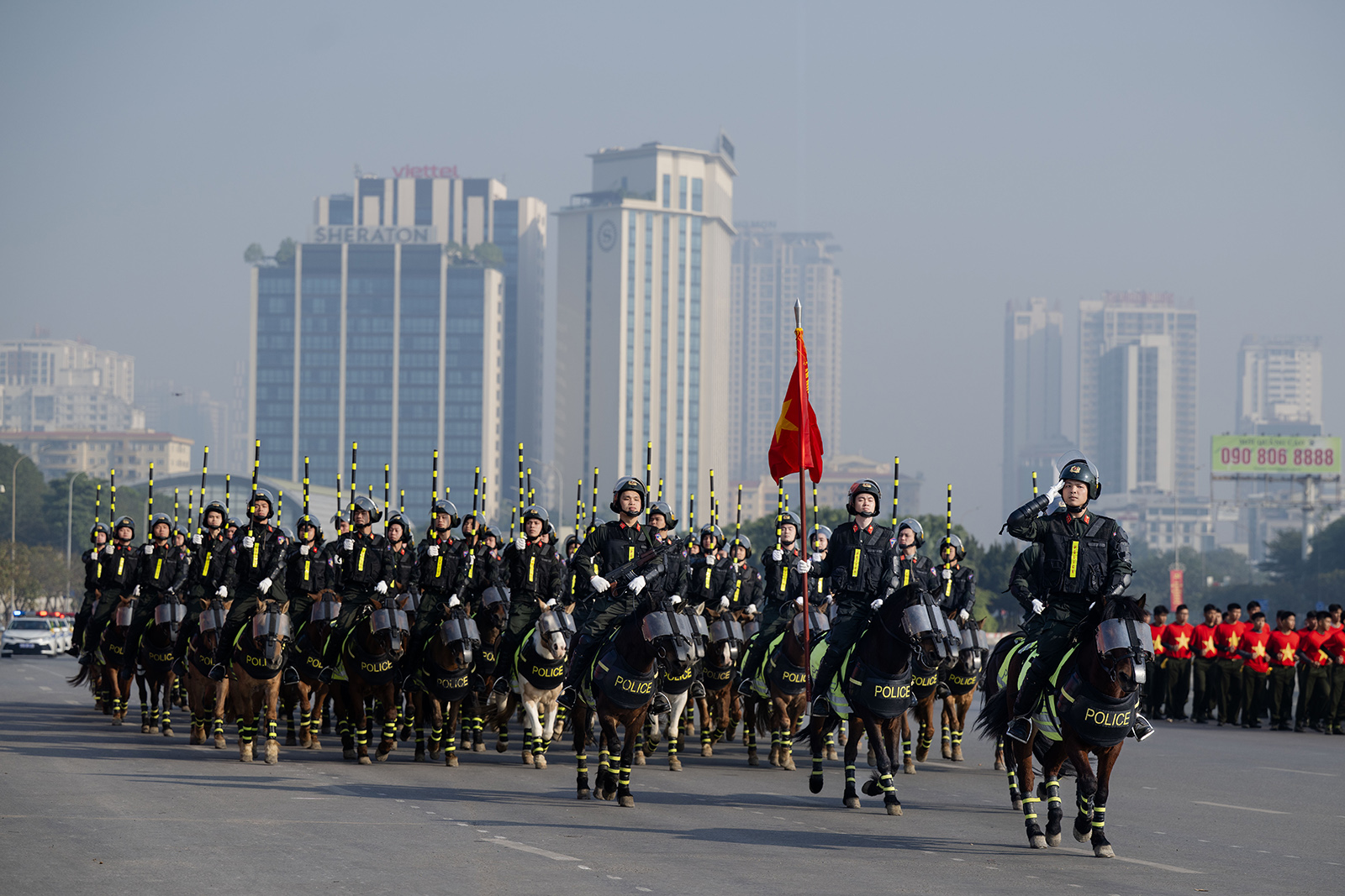 Lực lượng tinh nhuệ cùng dàn khí tài hiện đại diễn tập, sẵn sàng tham gia bảo vệ Đại hội Đảng- Ảnh 17.