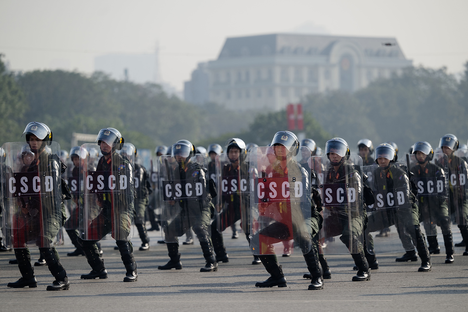 Lực lượng tinh nhuệ cùng dàn khí tài hiện đại diễn tập, sẵn sàng tham gia bảo vệ Đại hội Đảng- Ảnh 24.