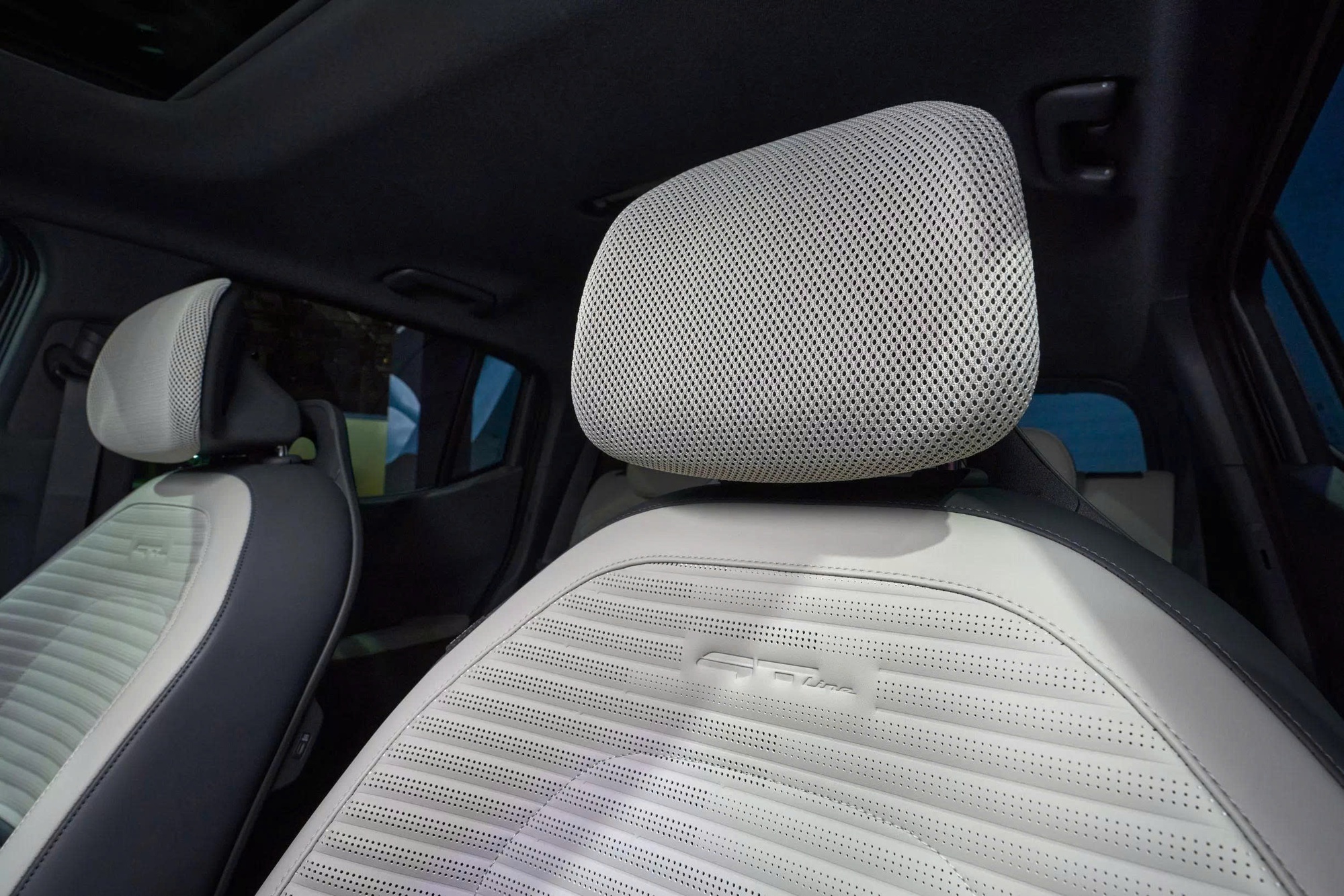 Kia EV2 ra mắt: CUV điện c&ugrave;ng cỡ VF 5, động cơ điện mạnh 145 m&atilde; lực, chạy TPHCM - Nha Trang kh&ocirc;ng cần sạc- Ảnh 10.