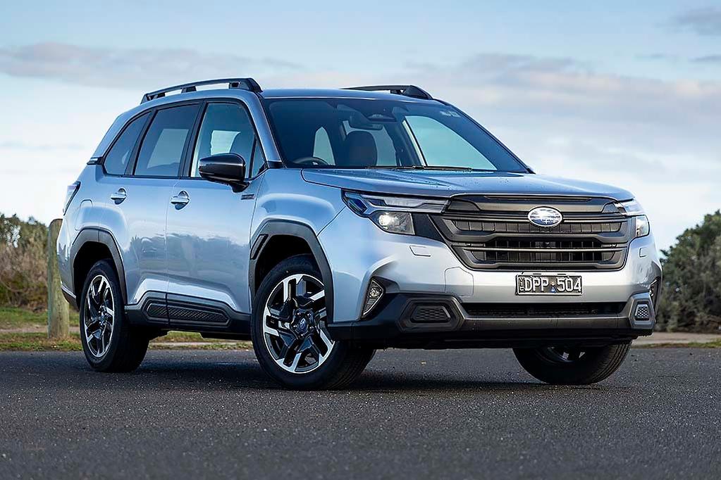 Subaru Forester hybrid bị triệu hồi v&igrave; lỗi li&ecirc;n quan hộp số: Số P c&oacute; thể kh&ocirc;ng hoạt động khiến xe tự di chuyển khi đang đỗ - Ảnh 1.