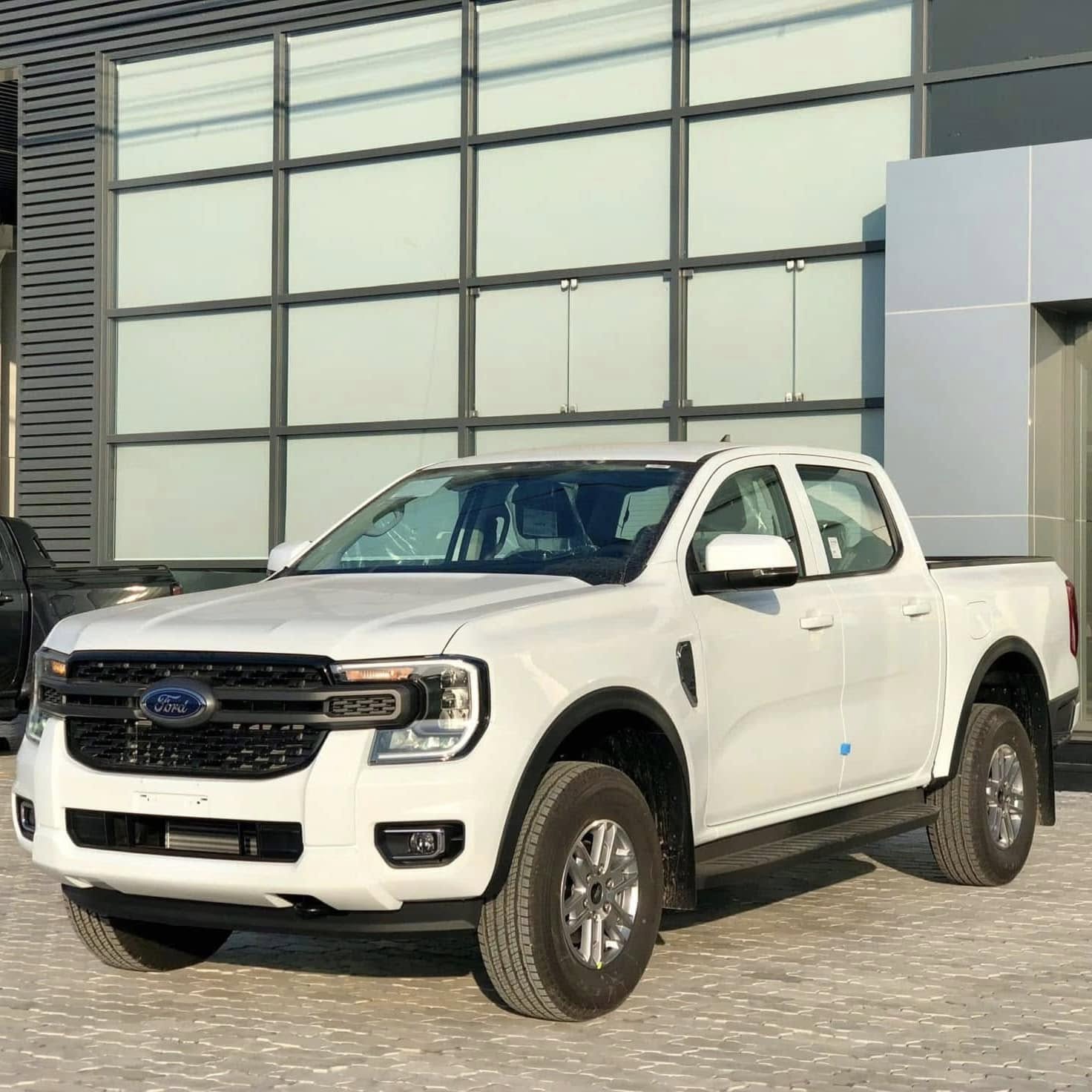 Cuộc đua doanh số bán tải tại Việt Nam lại rộn ràng: Ranger đòi ngôi vương từ Triton, có mẫu tăng 86% nhưng vẫn xếp cuối bảng - Ảnh 3.