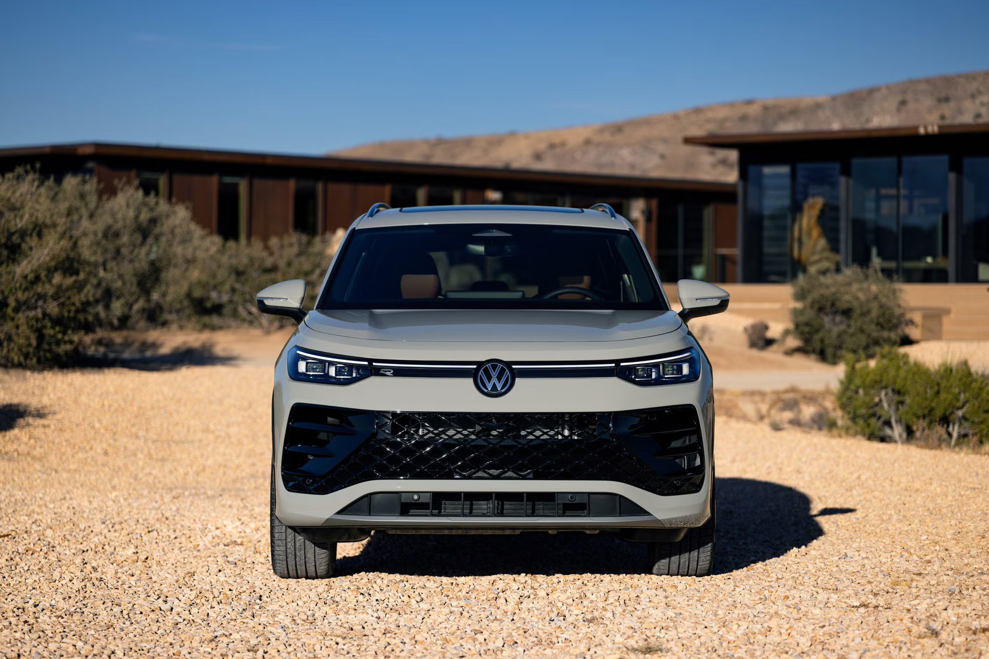 Volkswagen Tiguan đời mới rục rịch về Việt Nam: Gi&aacute; dự kiến từ hơn 1,3 tỷ đồng, nhập Đức, cạnh tranh CR-V - Ảnh 1.