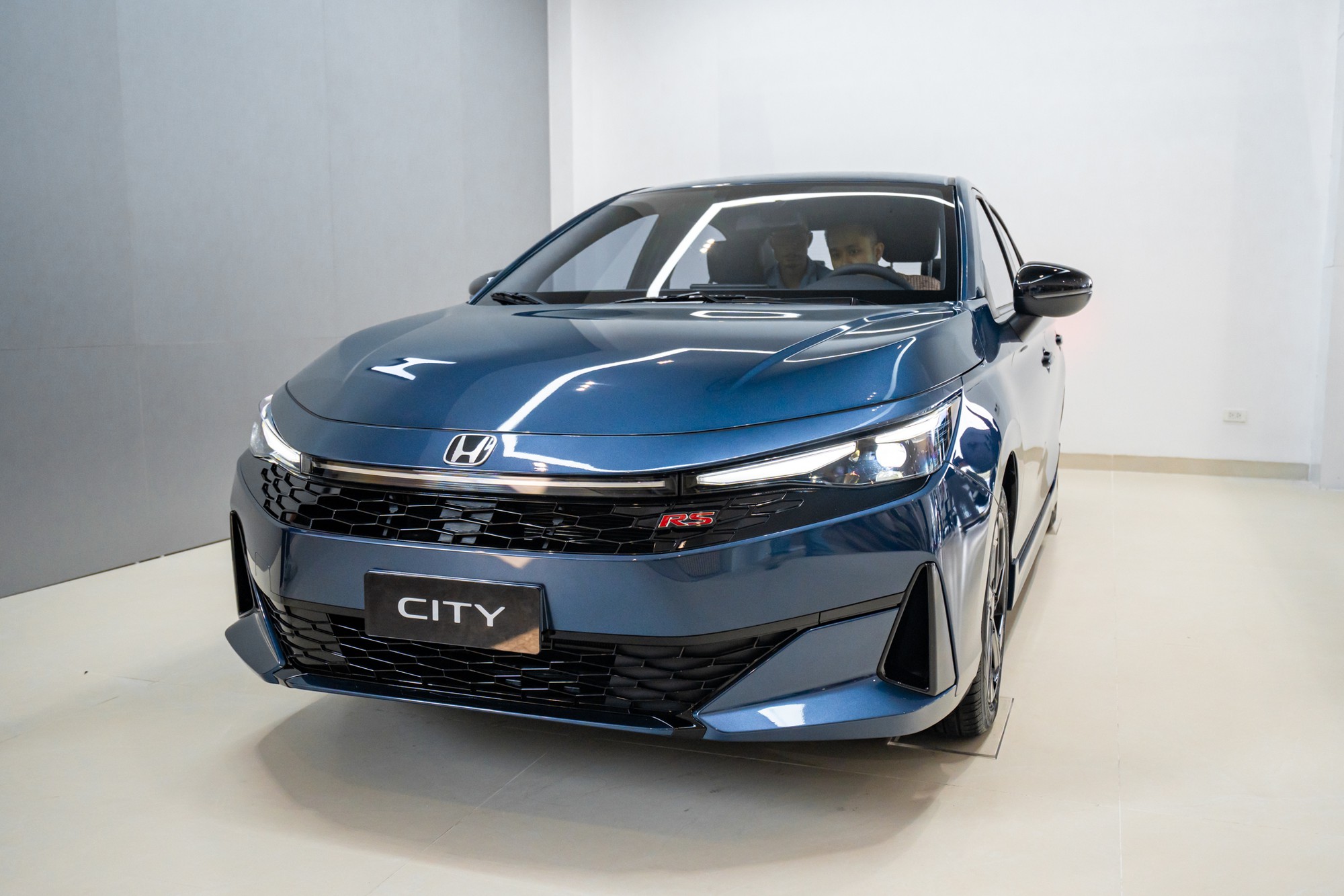Honda City 2026 ra mắt Việt Nam: N&acirc;ng cấp trang bị, giảm phi&ecirc;n bản, gi&aacute; khởi điểm 539 triệu đồng - Ảnh 13.