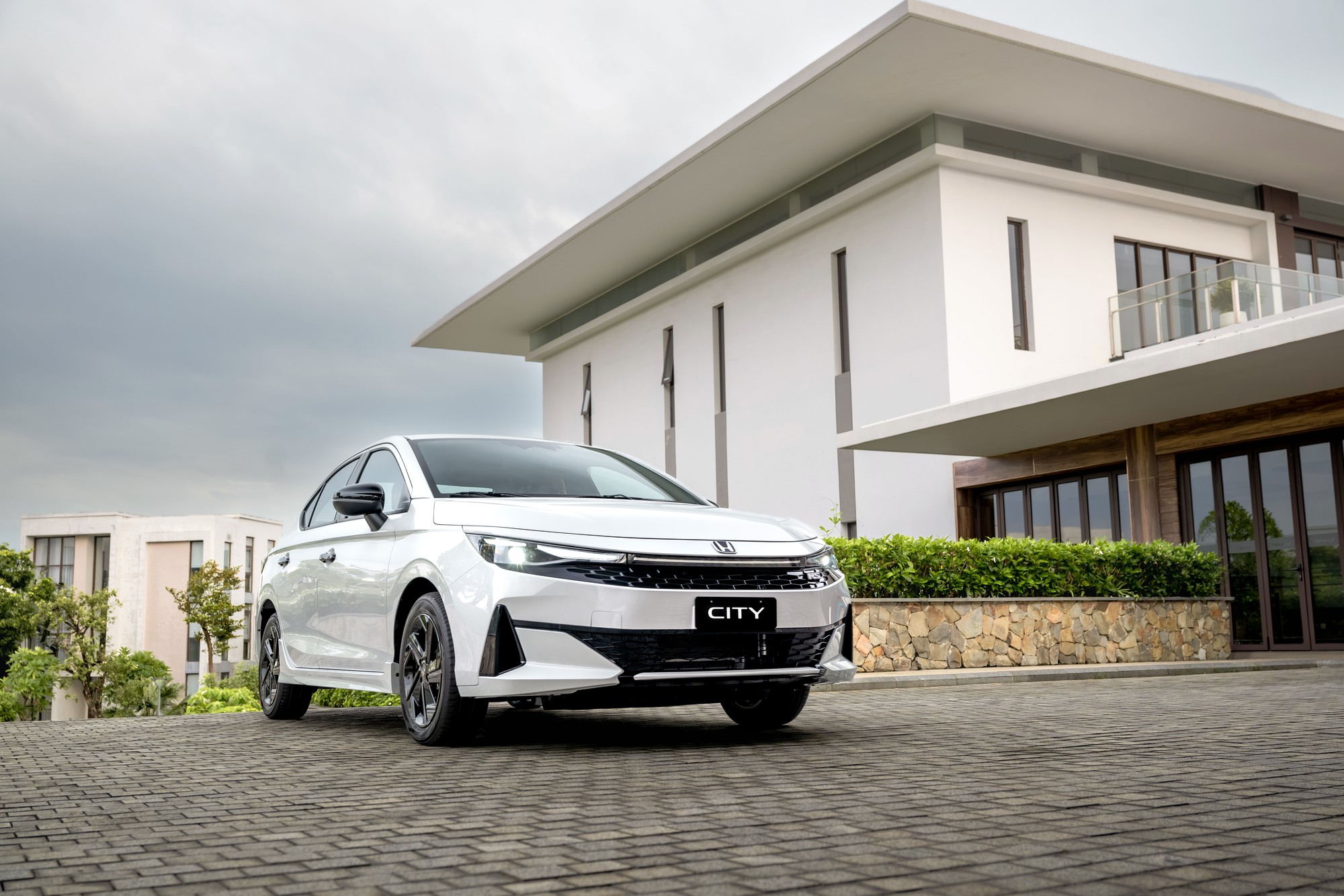 So s&aacute;nh Honda City 2026 bản L v&agrave; RS vừa mở b&aacute;n: Ch&ecirc;nh 30 triệu đồng, kh&aacute;c biệt ở đ&acirc;u khi động cơ v&agrave; c&ocirc;ng nghệ an to&agrave;n gần như giống nhau? - Ảnh 6.