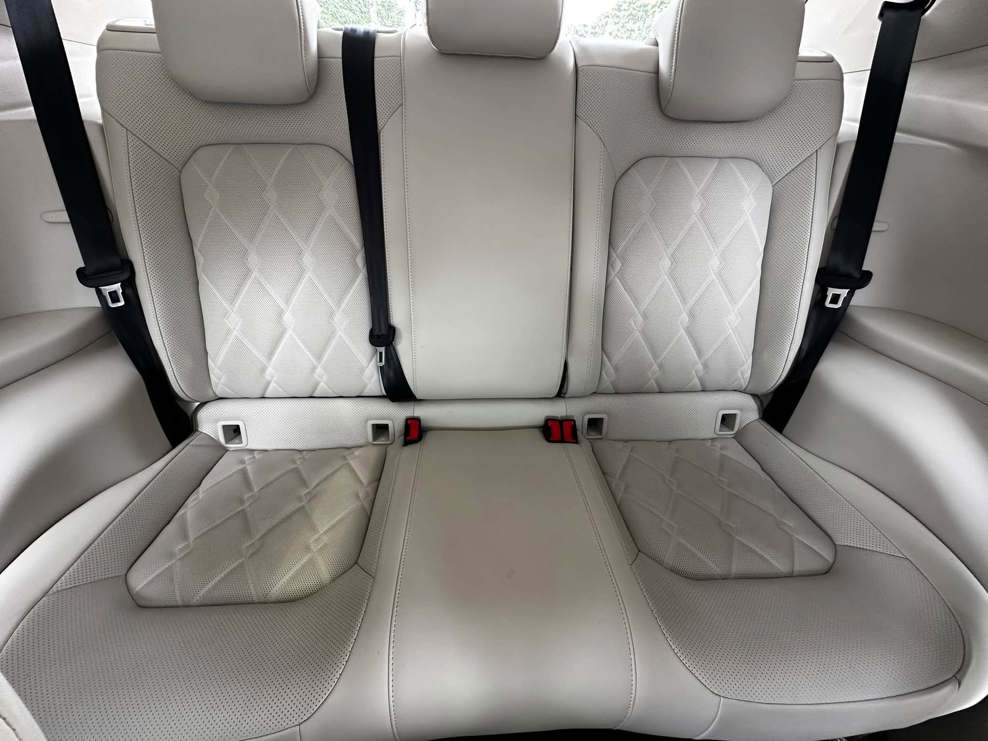 C&ugrave;ng tầm gi&aacute; 1,6 tỷ nhưng mua chiếc Volkswagen Viloran n&agrave;y c&oacute; nhiều trang bị hơn hẳn Carnival, tiết kiệm khoảng 600 triệu so với xe mới - Ảnh 12.