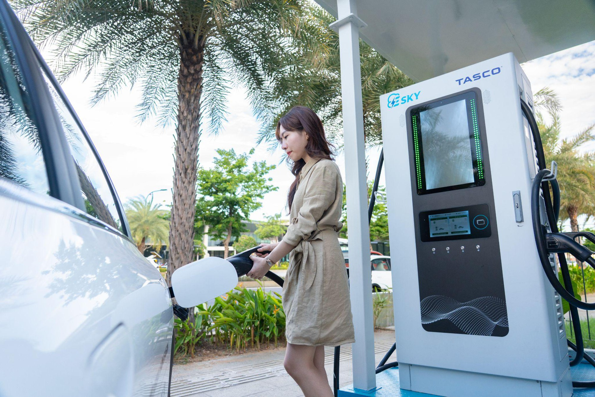 &rlm;Điều g&igrave; gi&uacute;p Geely EX2 thắng &ldquo;Xe d&agrave;nh cho ph&aacute;i nữ của năm&rdquo;?&rlm; - Ảnh 3.