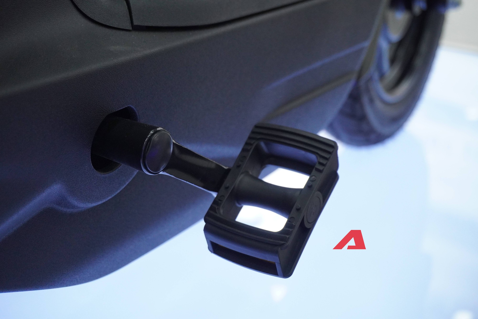 Xe điện VinFast Amio c&oacute; gi&aacute; mới chưa tới 10 triệu đồng, muốn mua cần đạt điều kiện 'kh&ocirc;ng thể dễ hơn' - Ảnh 2.