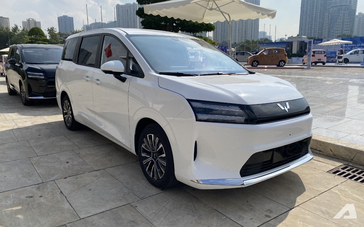 Wuling Darion ra mắt Việt Nam: Giá từ 750 triệu đồng, 2 bản, cửa trượt điện, ghế kiểu thương gia, chạy 500km/sạc, cạnh tranh BYD M6 - Ảnh 1.