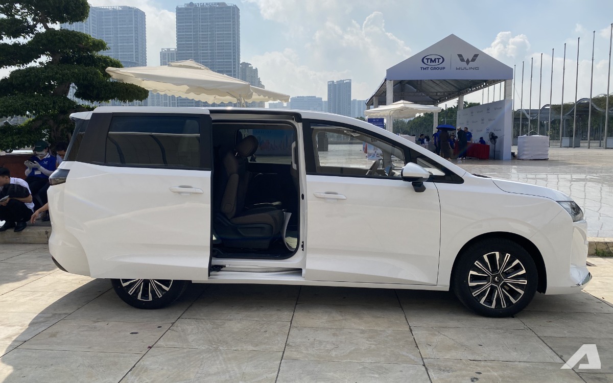 Wuling Darion ra mắt Việt Nam: Giá từ 750 triệu đồng, 2 bản, cửa trượt điện, ghế kiểu thương gia, chạy 500km/sạc, cạnh tranh BYD M6 - Ảnh 2.