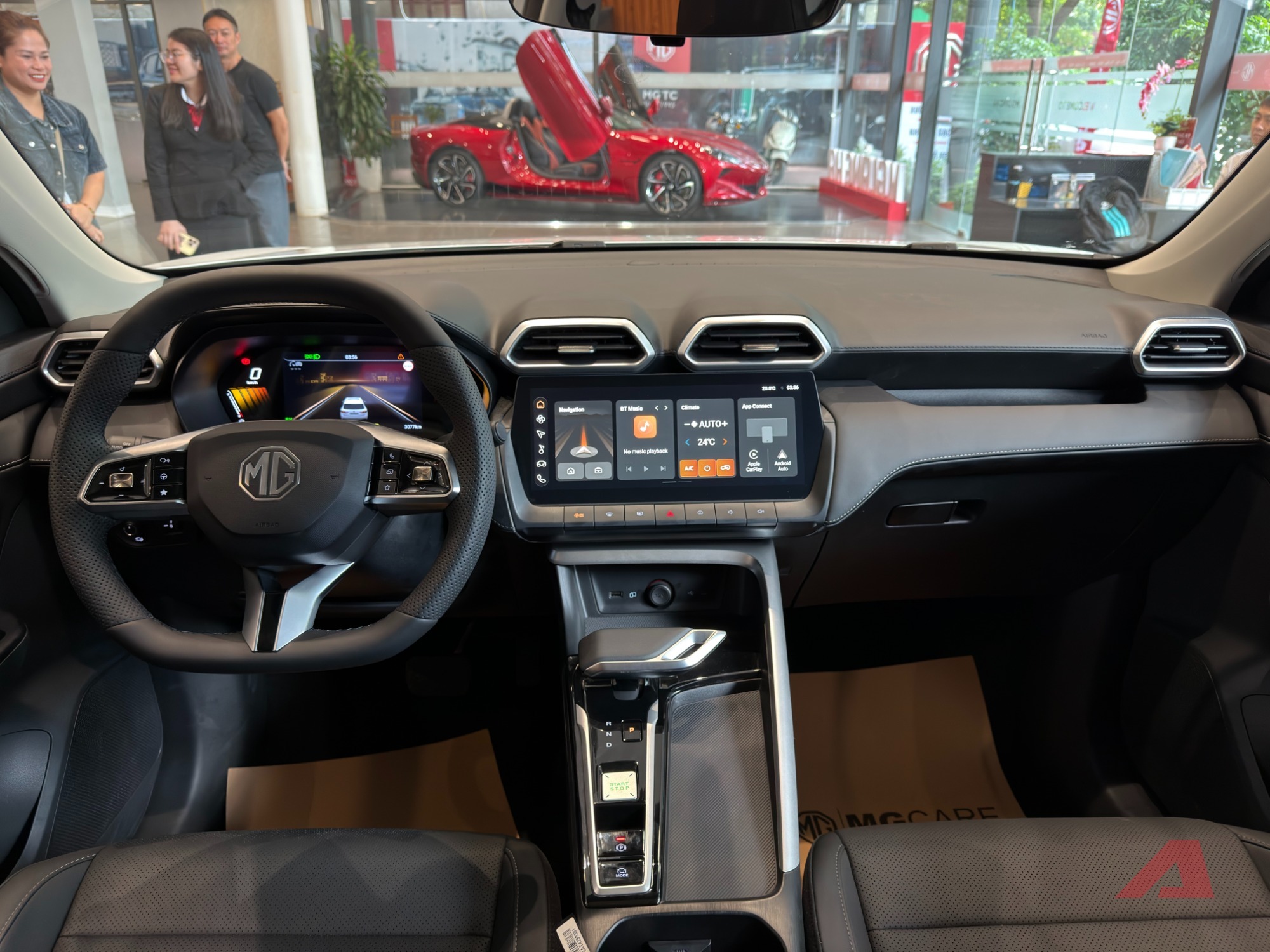 Chi tiết MG ZS thế hệ mới ra mắt Việt Nam: Gi&aacute; 668 triệu đồng, m&aacute;y hybrid 197 m&atilde; lực, nhiều trang bị đ&aacute;ng ch&uacute; &yacute; - Ảnh 3.