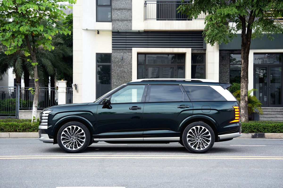Hyundai Palisade 2026 giá từ gần 1,5 tỷ đồng tại Việt Nam, bằng hơn nửa Teramont: 3 bản, 2 tùy chọn ghế, hybrid tiêu chuẩn, 'ăn' xăng chỉ 6,1L/100km - Ảnh 2.