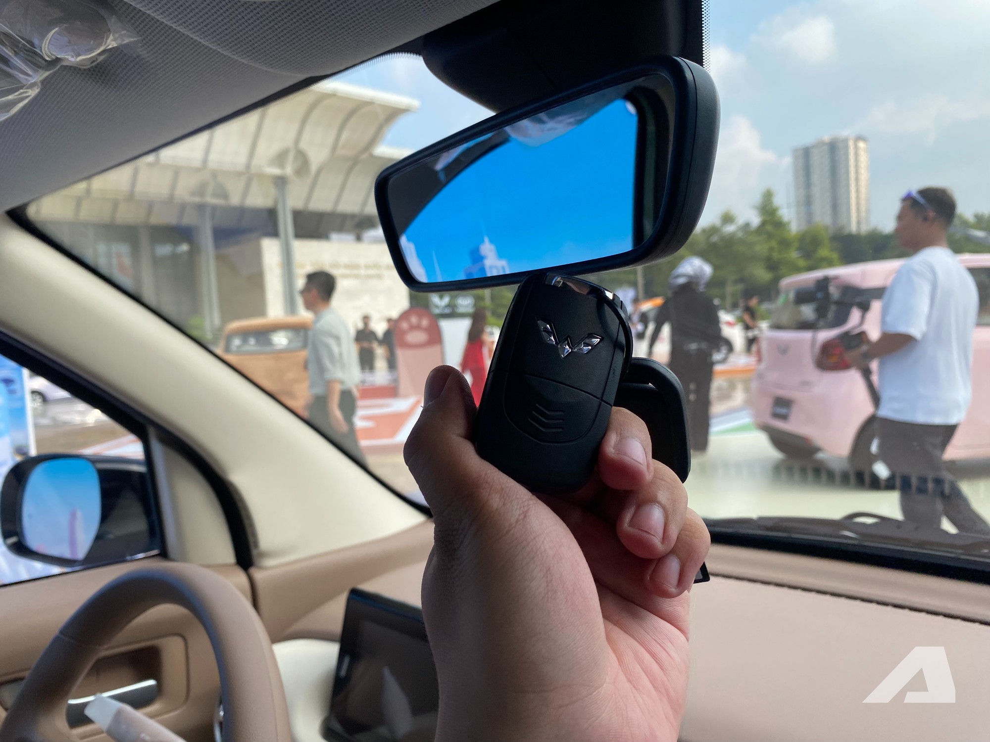 Wuling Mini EV Macaron ra mắt Việt Nam: Gi&aacute; từ 279 triệu đồng, 5 cửa, sạc nhanh, đi tới 300km/sạc - Ảnh 22.