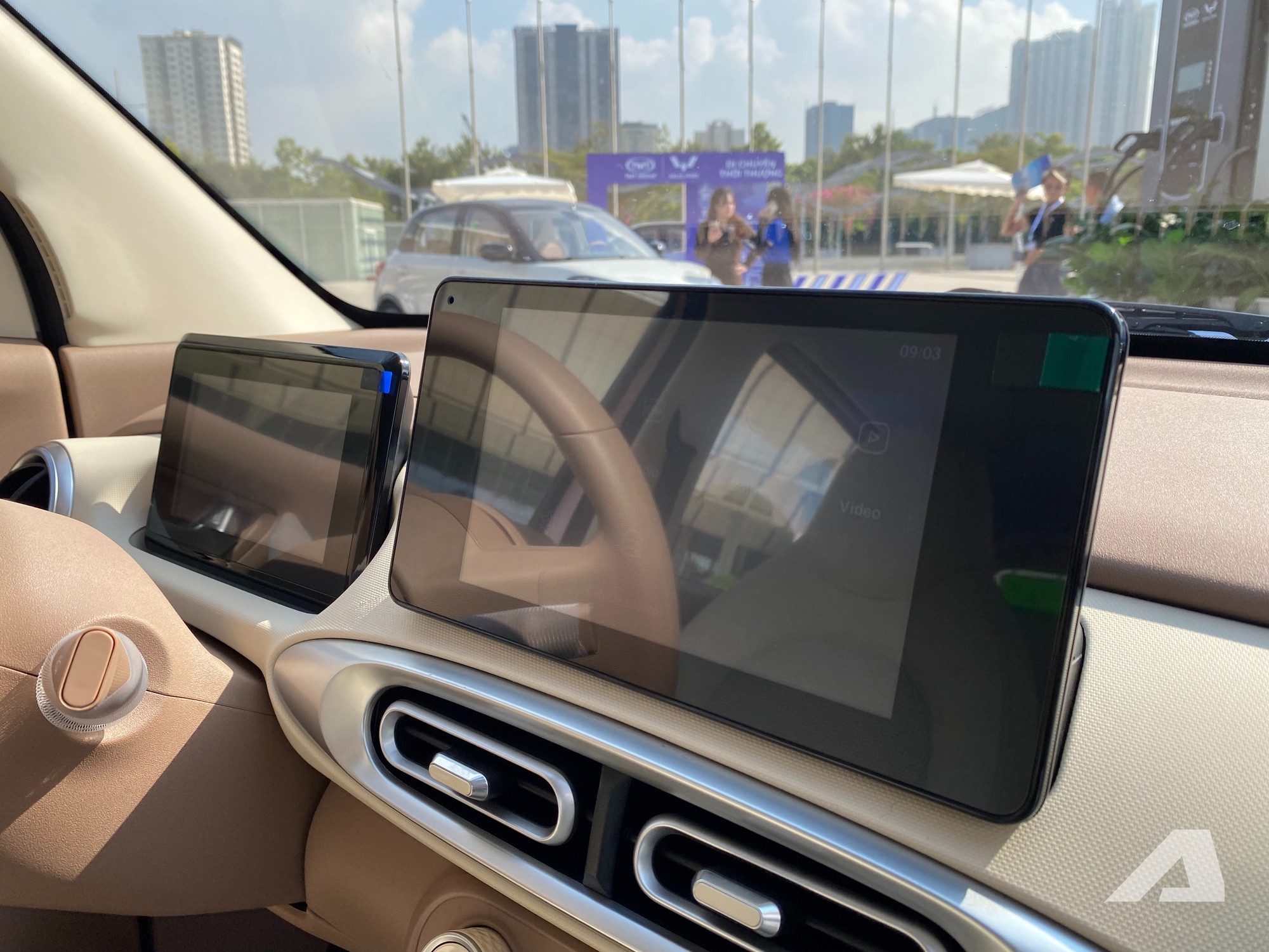 Wuling Mini EV Macaron ra mắt Việt Nam: Gi&aacute; từ 279 triệu đồng, 5 cửa, sạc nhanh, đi tới 300km/sạc - Ảnh 19.