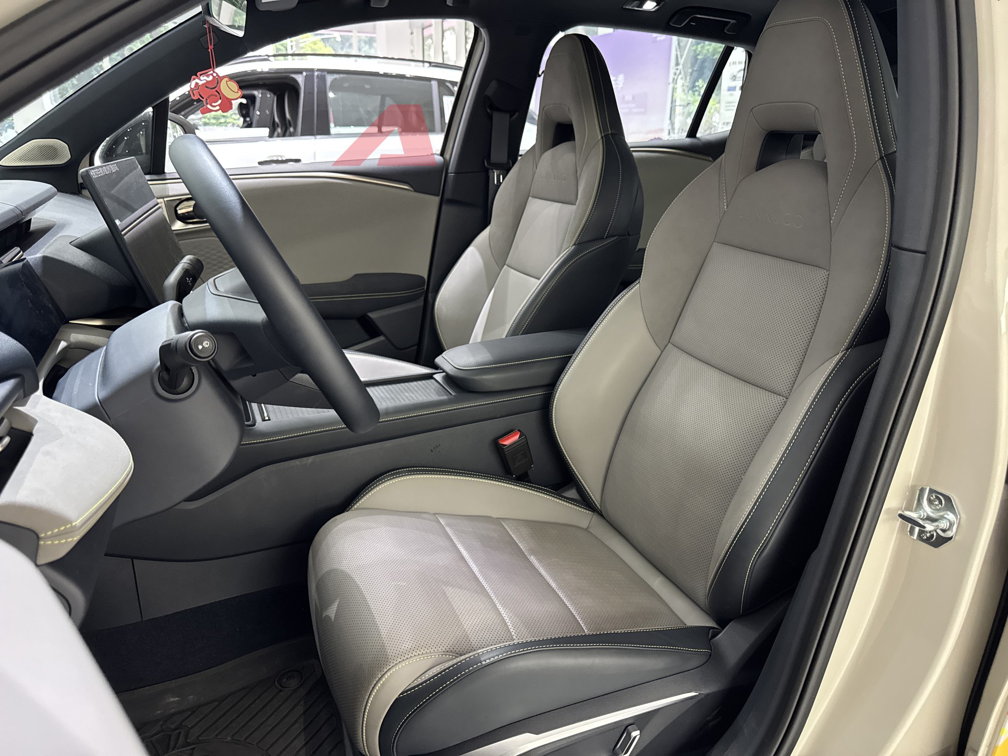 Xem trước Lynk & Co 06 facelift có thể về VN: Thiết kế mới, nội thất như Lynk & Co 08, có tính năng độc nhất phân khúc- Ảnh 15. Xem trước Lynk & Co 06 facelift có thể về VN: Thiết kế mới, nội thất như Lynk & Co 08, có tính năng độc nhất phân khúc- Ảnh 15.