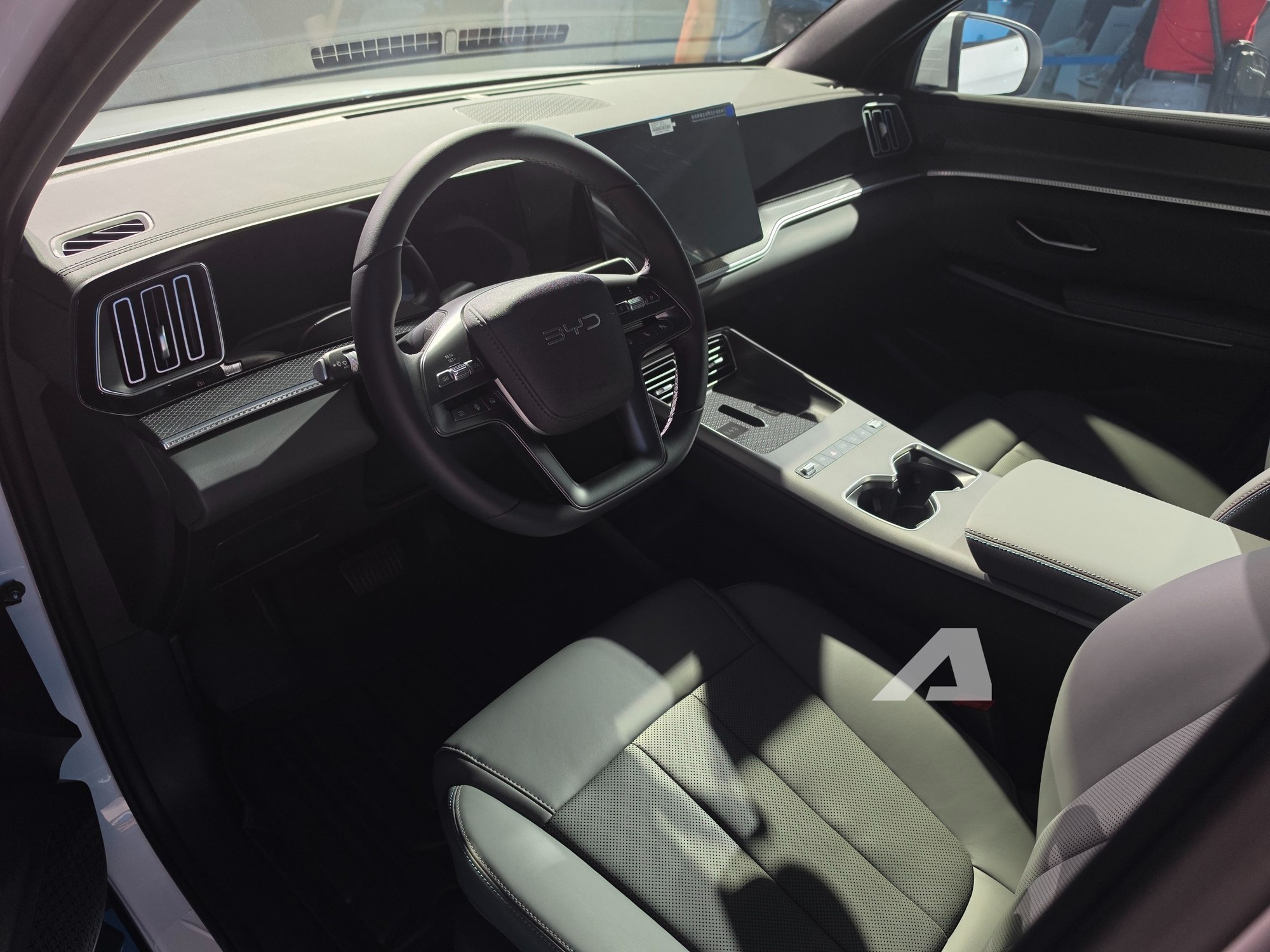 BYD Sealion 5 l&agrave; &lsquo;m&oacute;n hời&rsquo; c&ocirc;ng nghệ hay canh bạc chưa được kiểm chứng? - Ảnh 2.