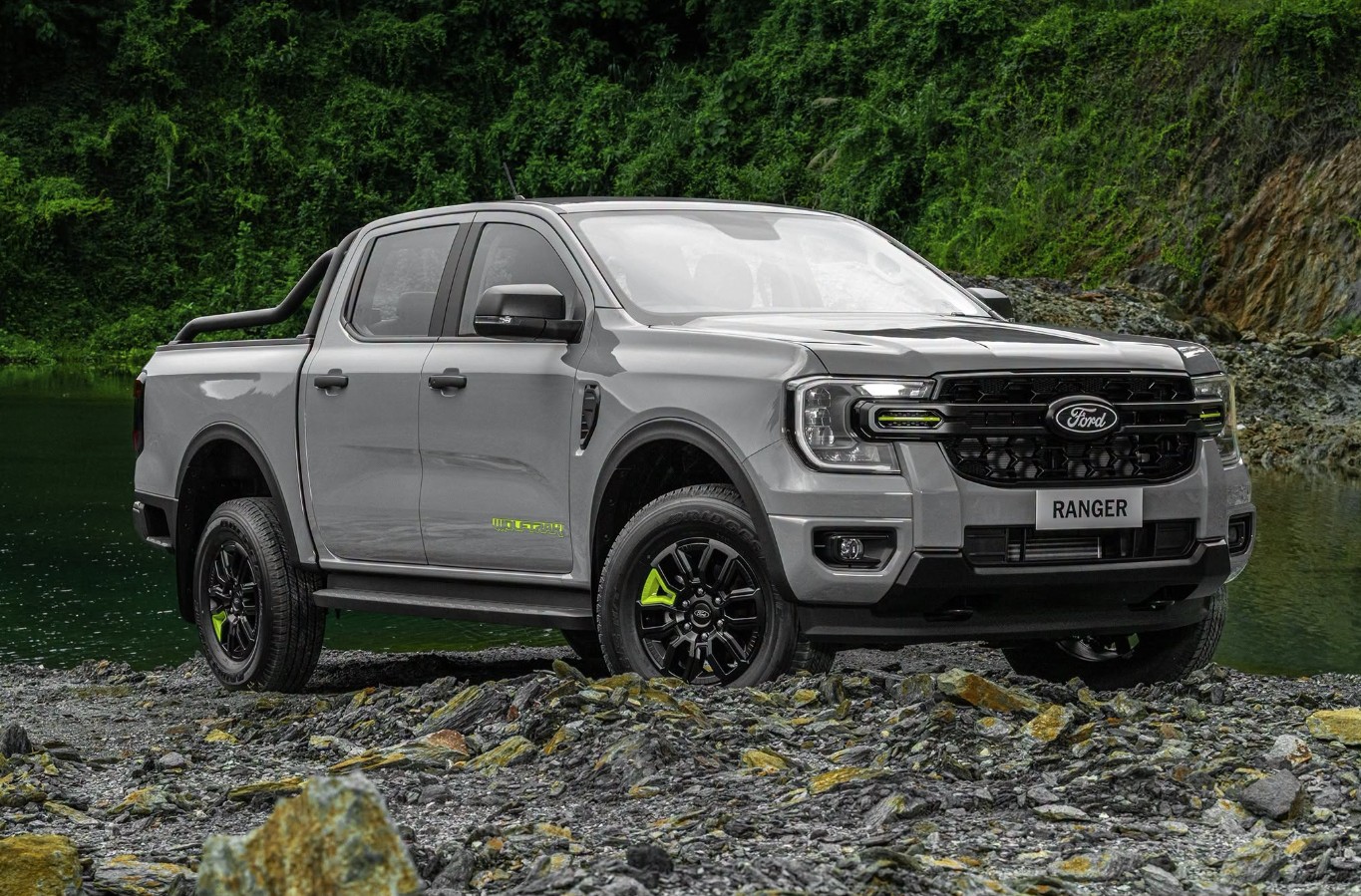 Ford Ranger bản lạ lần đầu lộ diện tại Việt Nam: Phối m&agrave;u nổi, dễ l&agrave; cấu h&igrave;nh thấp hơn Wildtrak, tăng cạnh tranh Hilux- Ảnh 8.