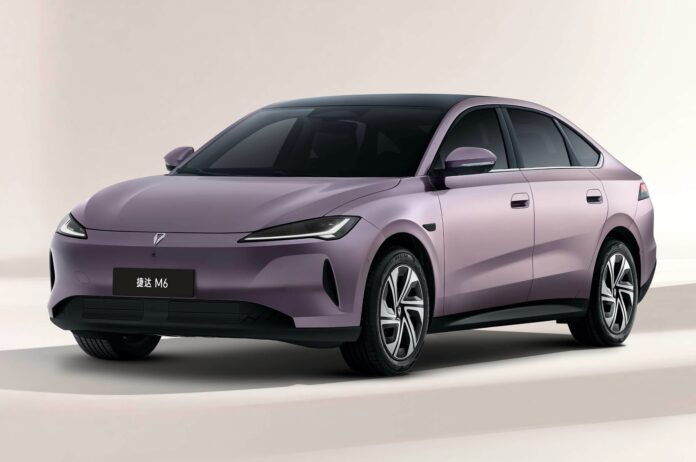Cũng l&agrave; Volkswagen Jetta nhưng kh&ocirc;ng phải mẫu từng b&aacute;n ở Việt Nam: Gi&aacute; quy đổi hơn 300 triệu đồng, chạy 555km/sạc, chốt hơn 10.000 đơn/ng&agrave;y - Ảnh 2.