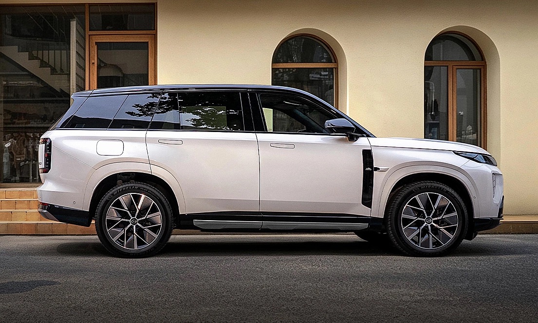 GAC Việt Nam sắp tung bộ đôi xe PHEV mới: S7 đấu Santa Fe, M8 PHEV tạo thế cờ mới phân khúc MPV - Ảnh 11.