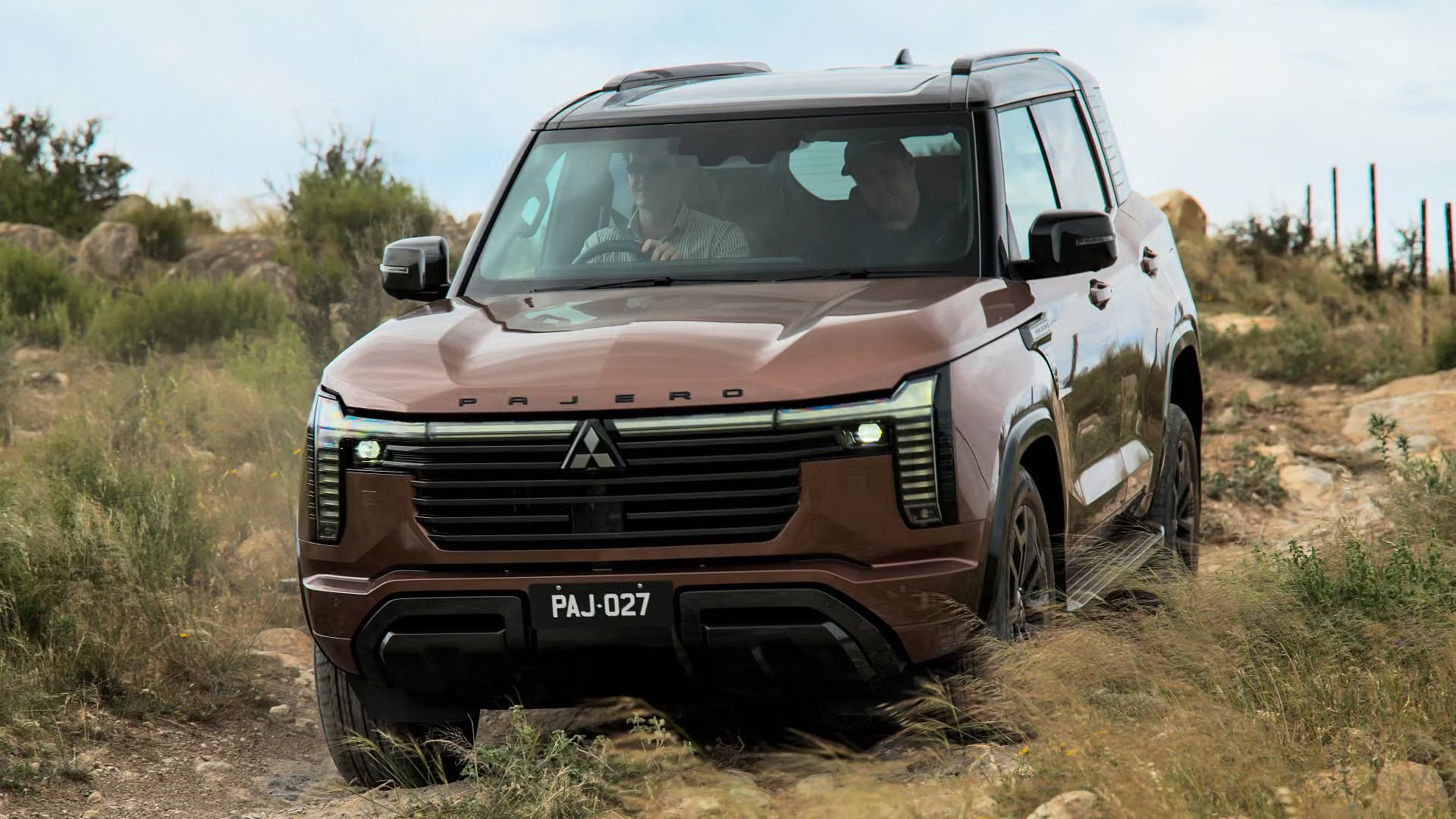 Mitsubishi Pajero đời mới tiếp tục &lsquo;hot rần rần&rsquo; ở nước kh&aacute;c sau khi &lsquo;nổ đơn&rsquo; tại qu&ecirc; nh&agrave;, liệu c&oacute; sớm về Việt Nam? - Ảnh 1.