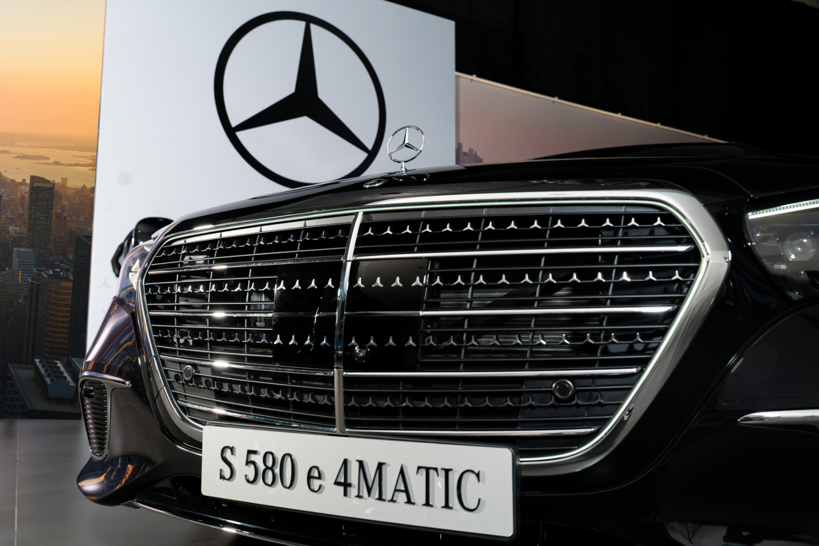 Mercedes-Benz S-Class 2026 ra mắt Việt Nam: Gi&aacute; từ gần 6,2 tỷ đồng, nội thất thay đổi lớn, PHEV ti&ecirc;u chuẩn, tăng cạnh tranh 7 Series - Ảnh 15.
