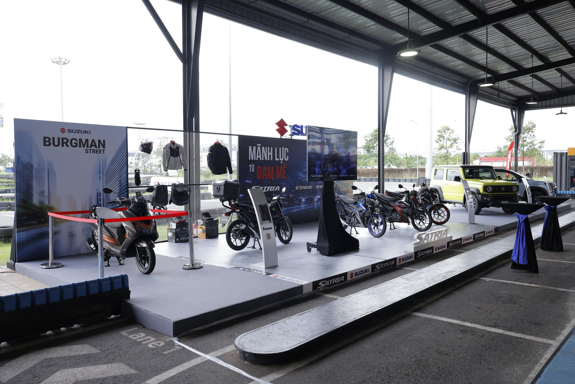 Xe tay ga Suzuki Burgman Street lộ th&ocirc;ng số tại Việt Nam, tiết kiệm hơn Honda Lead - Ảnh 4.