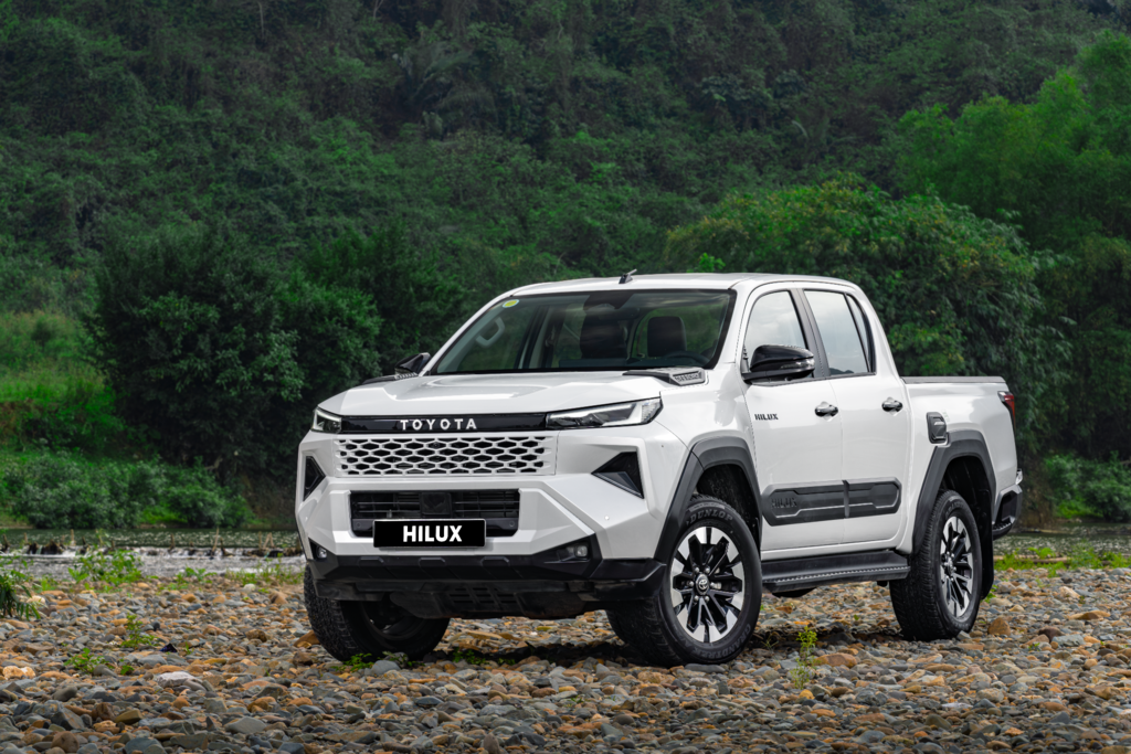 Lỗi hệ thống đ&egrave;n chiếu s&aacute;ng, hơn 2.600 xe Toyota Hilux tại Việt Nam buộc phải triệu hồi - Ảnh 2.