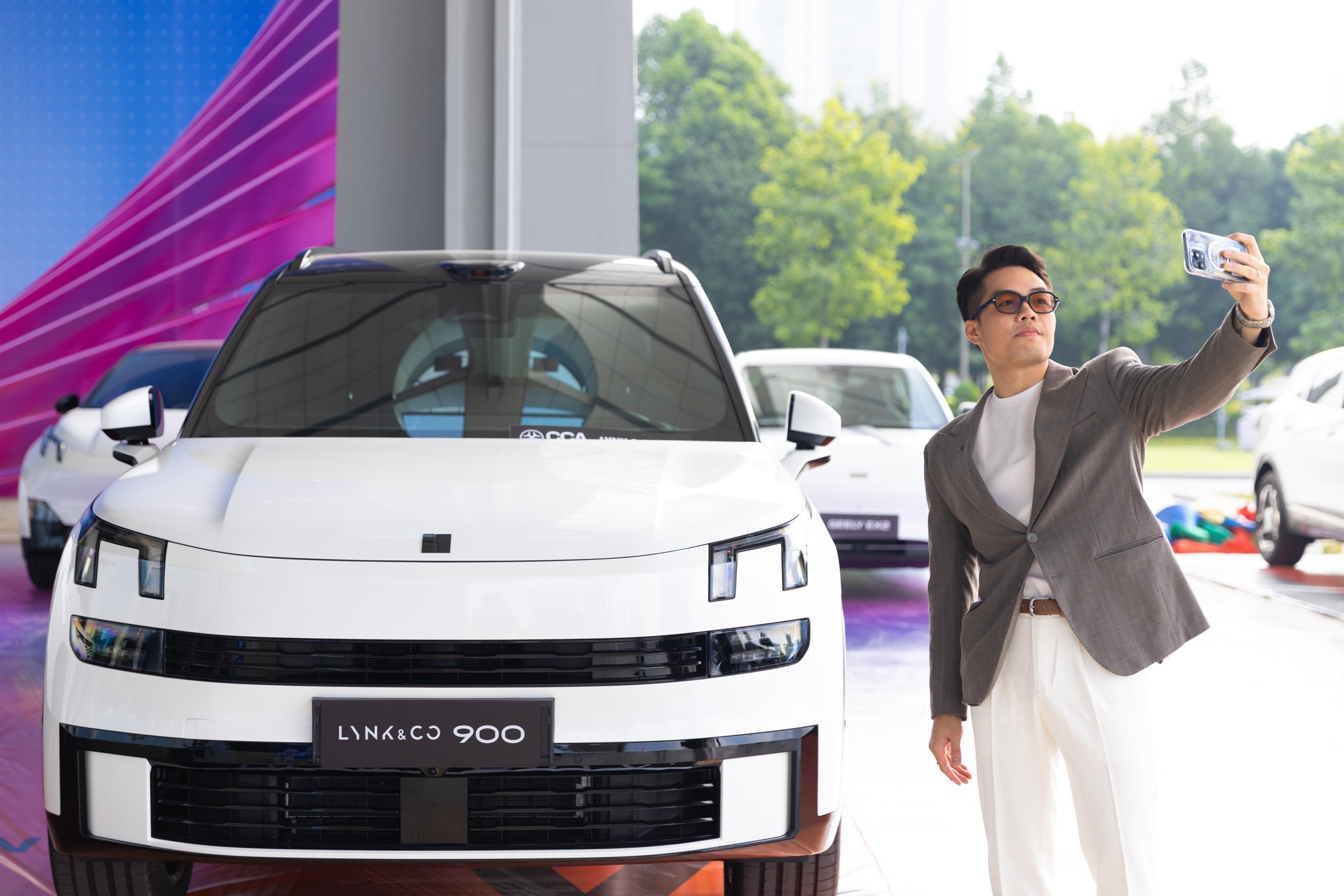 Nh&igrave;n lại sức n&oacute;ng của VIMS 2026: 2 ng&agrave;y tổ chức, quy tụ 20 thương hiệu, 60 mẫu xe v&agrave; hơn 2.000 lượt l&aacute;i thử - Ảnh 12.