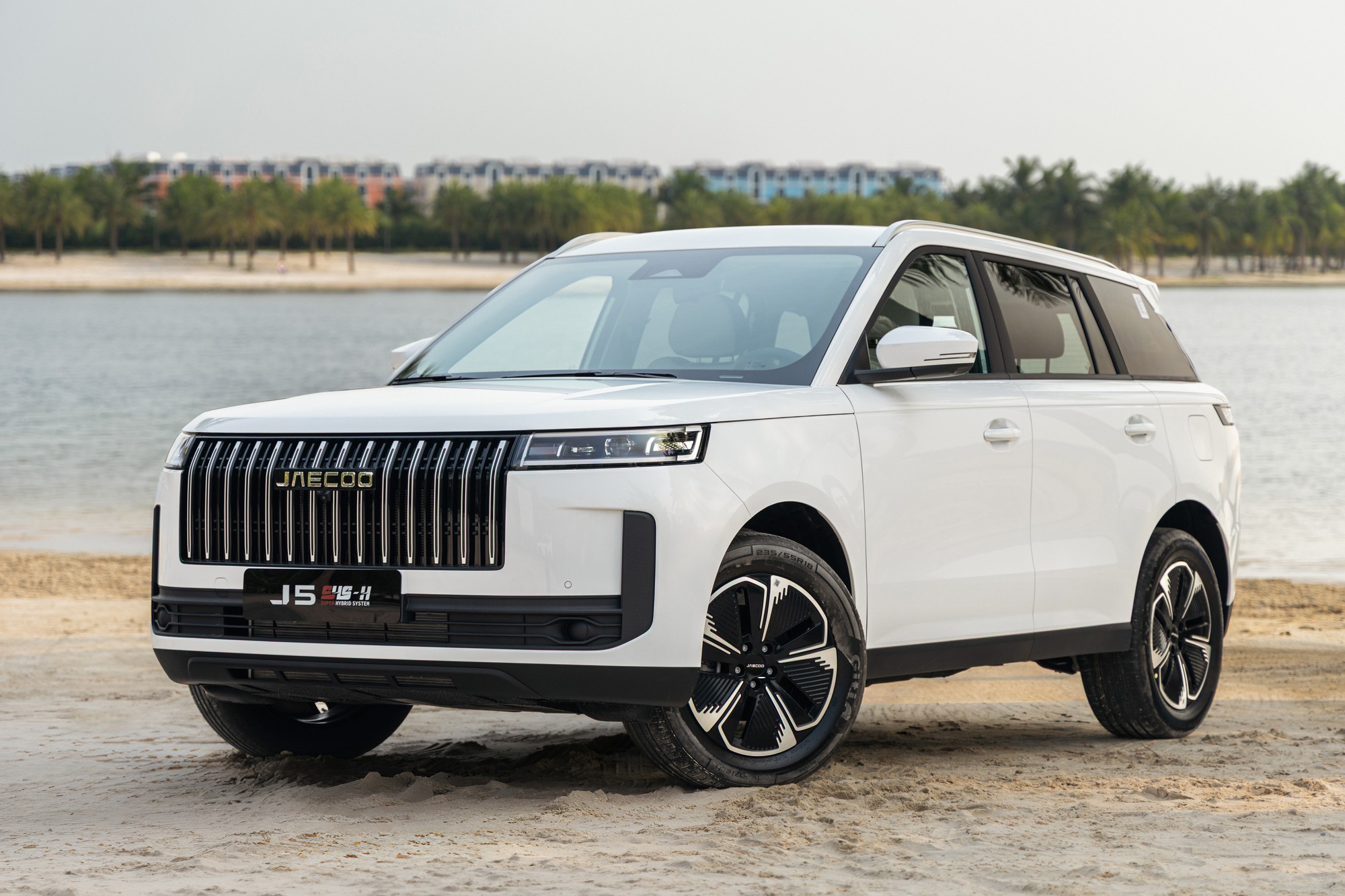 JAECOO J5 được vinh danh &ldquo;Xe mới trang bị nổi bật của năm&rdquo; tại Car Choice Awards 2026, ghi dấu với loạt trang bị hướng đến người d&ugrave;ng - Ảnh 3.
