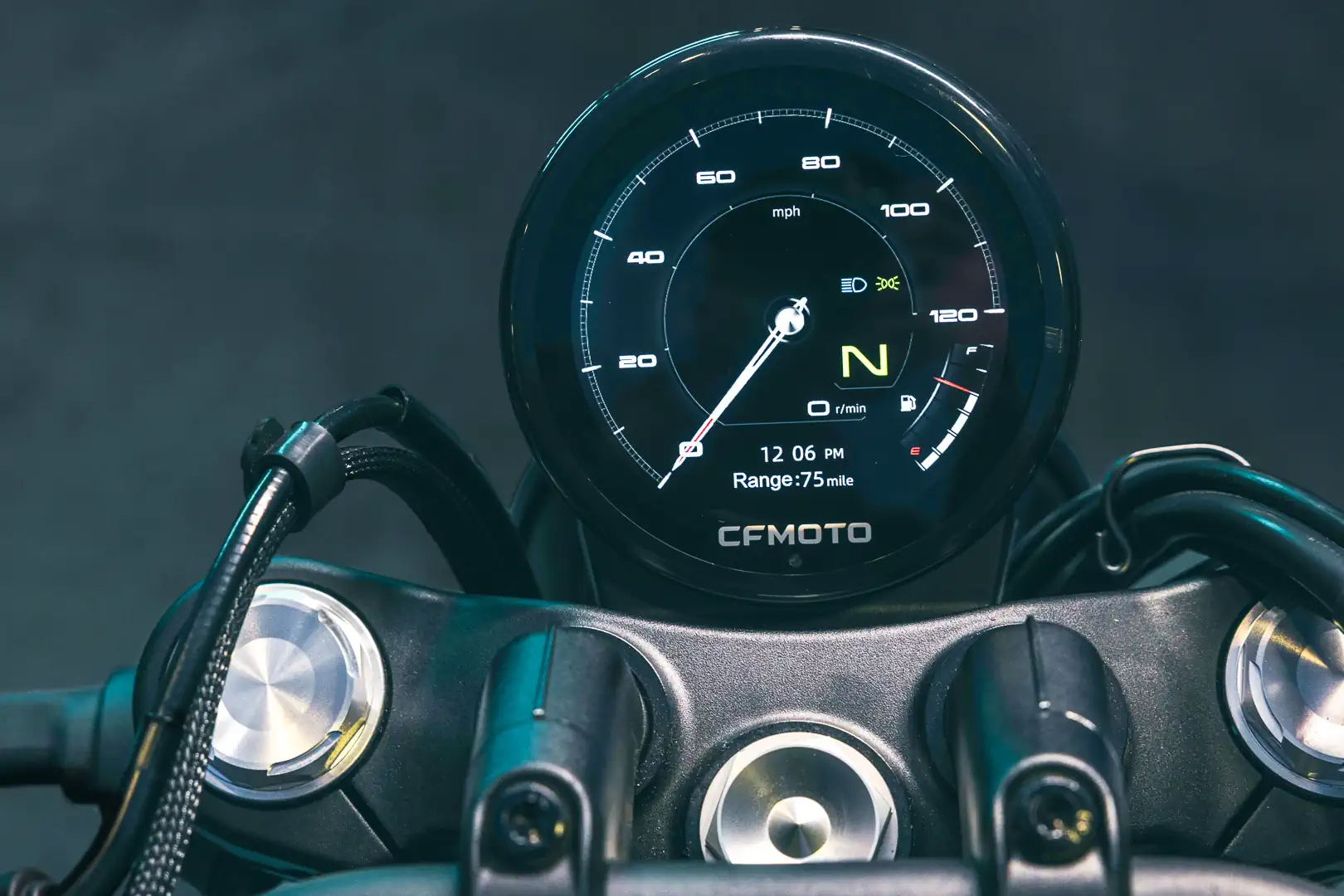 CF Moto 450CL-C mở bán tại Việt Nam: Dáng cruiser hầm hố nhưng chạy như Honda Lead, giá rẻ hơn cả VinFast VF 2 - Ảnh 4.