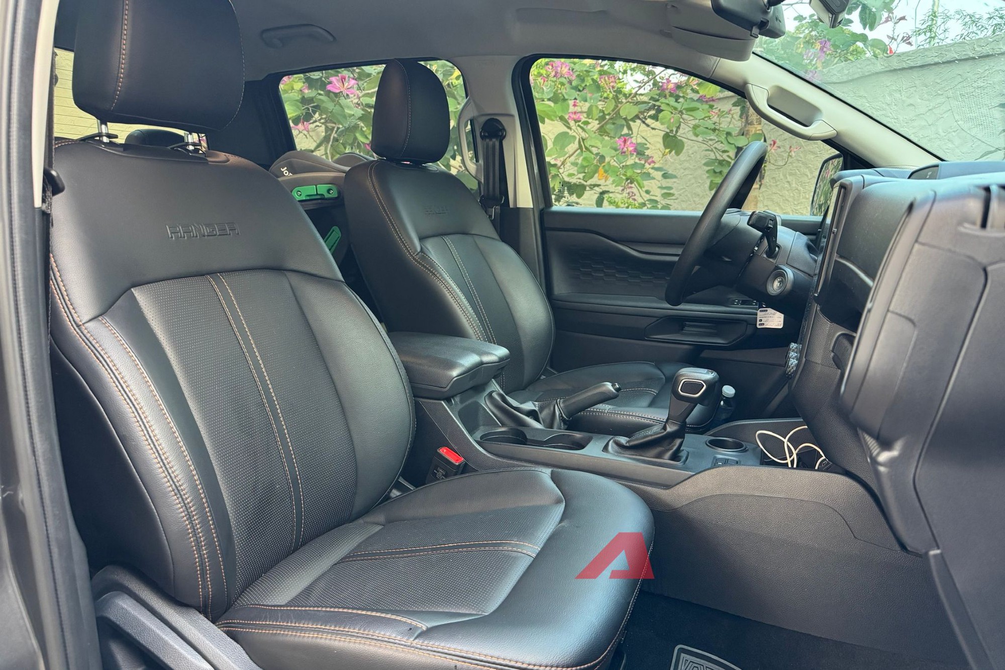 S&aacute;t Tết muốn tự rửa xe tại nh&agrave;: Chuy&ecirc;n gia chỉ c&aacute;ch để sạch, b&oacute;ng m&agrave; kh&ocirc;ng trầy xước- Ảnh 5.