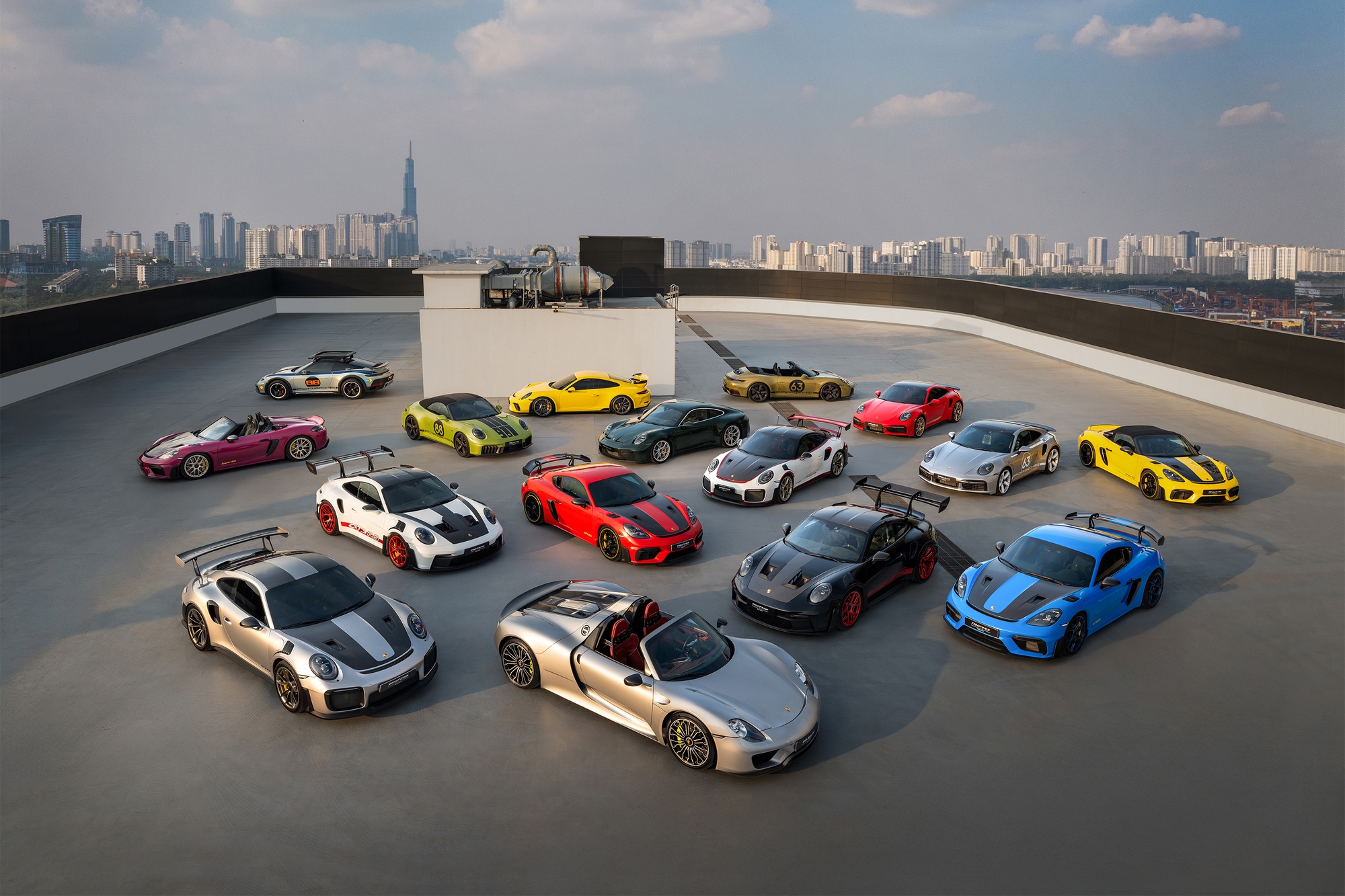 Porsche mở b&aacute;n trở lại loạt xe GT cho 'd&acirc;n chơi' tại Việt Nam: Gi&aacute; từ 12 tỷ đồng, đ&atilde; bắt đầu b&agrave;n giao tới tay kh&aacute;ch h&agrave;ng- Ảnh 4.