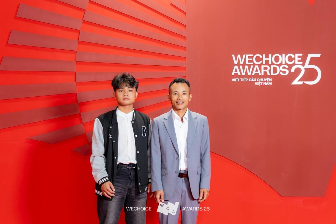 Lần đầu l&ecirc;n thảm đỏ WeChoice của người h&ugrave;ng đời thường: Diện mạo đổi nhưng tinh thần truyền cảm hứng vẫn vẹn nguy&ecirc;n- Ảnh 11.