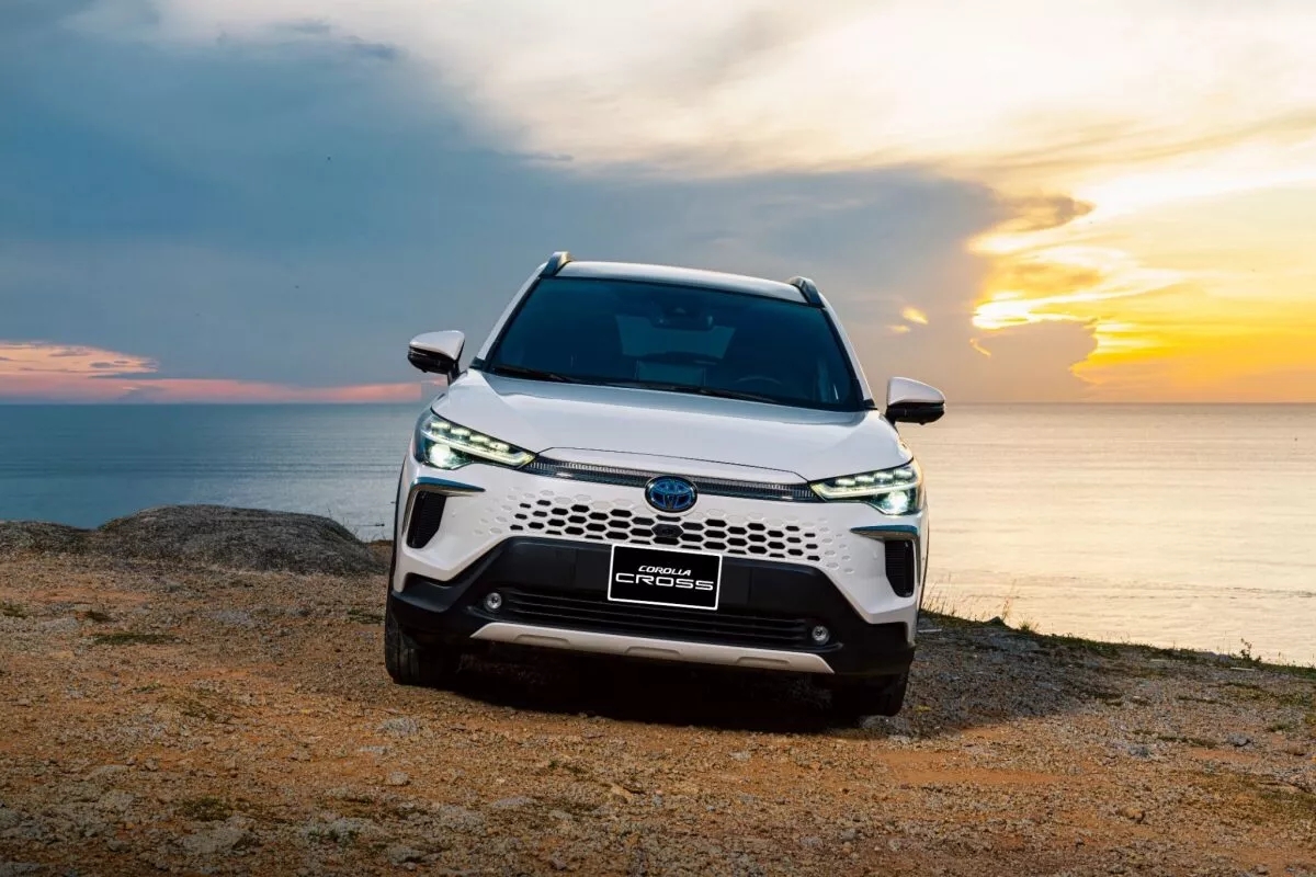 Toyota thắng đậm nhờ 'kh&ocirc;ng dồn hết trứng v&agrave;o một giỏ': Đổ h&agrave;ng tỷ USD để gần 7 triệu xe hybrid lăn b&aacute;nh, xe điện vẫn ph&aacute; kỷ lục- Ảnh 2.