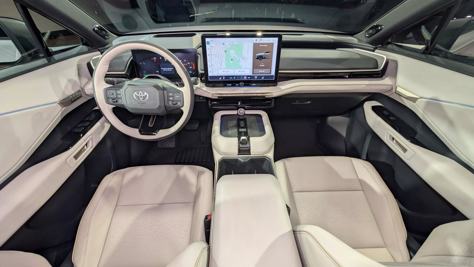 Toyota Highlander 2026 ra mắt: Lột xác hoàn toàn, chỉ có bản thuần điện, chạy TP HCM - Nha Trang không cần sạc- Ảnh 2. Toyota Highlander 2026 ra mắt: Lột xác hoàn toàn, chỉ có bản thuần điện, chạy TP HCM - Nha Trang không cần sạc- Ảnh 2.