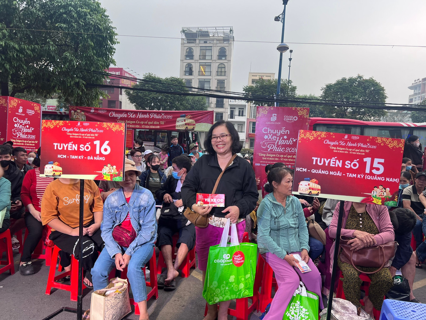 'Chuyến bay 0 đồng' đưa gần 600 lao động ngh&egrave;o về qu&ecirc; đ&oacute;n Tết- Ảnh 7.