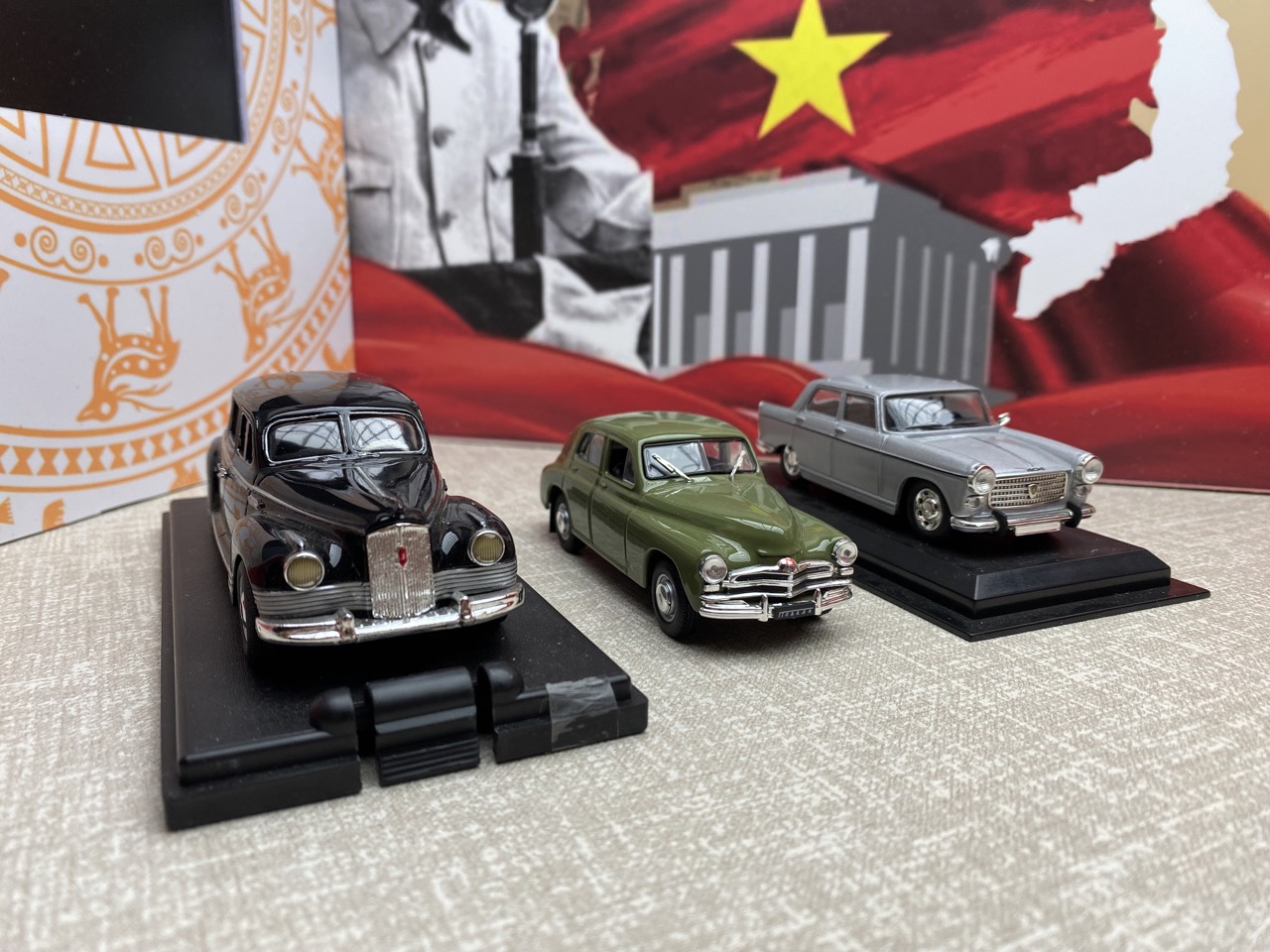 Từ Toyota Crown tới VinFast VF 9: Tay chơi H&agrave; Th&agrave;nh kể chuyện lịch sử bằng m&ocirc; h&igrave;nh xe- Ảnh 4.