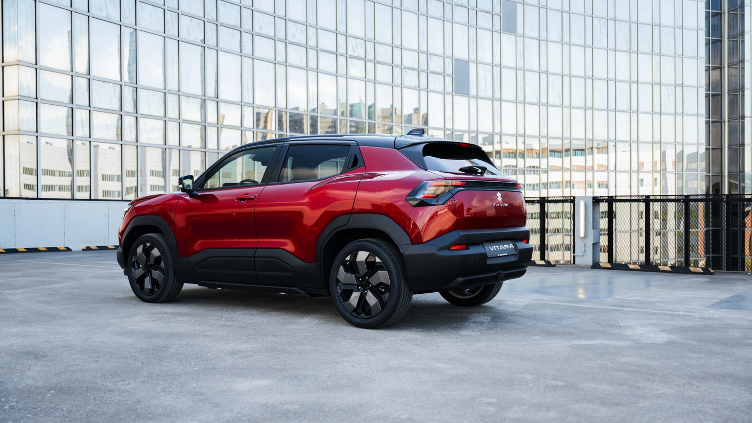 Suzuki Vitara bản điện chốt gi&aacute; quy đổi &lsquo;si&ecirc;u rẻ&rsquo; chỉ 315 triệu đồng nhờ một chi&ecirc;u gần giống VinFast từng l&agrave;m- Ảnh 6.