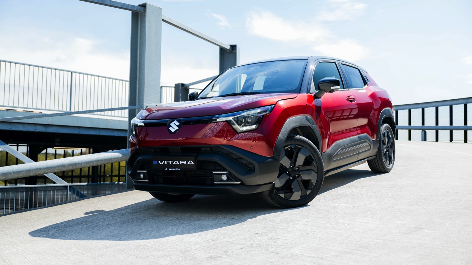 Suzuki Vitara bản điện chốt gi&aacute; quy đổi &lsquo;si&ecirc;u rẻ&rsquo; chỉ 315 triệu đồng nhờ một chi&ecirc;u gần giống VinFast từng l&agrave;m- Ảnh 5.