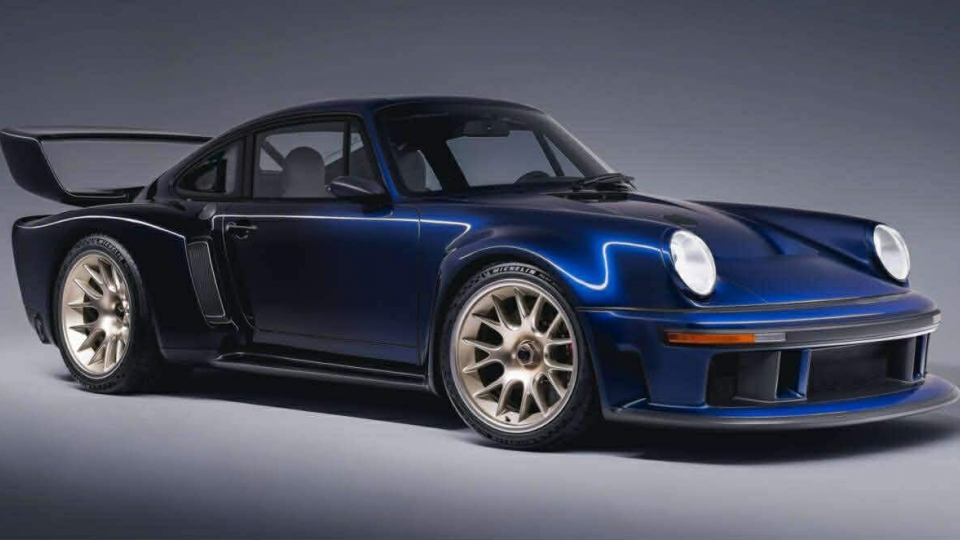 Ngắm Porsche Taycan Turbo Cross Turismo m&agrave;u độc lạ gi&aacute; gần 9 tỷ đồng- Ảnh 69.