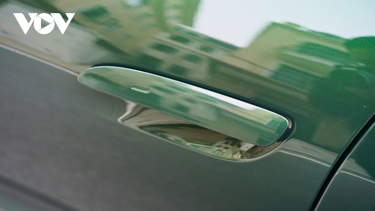 Ngắm Porsche Taycan Turbo Cross Turismo m&agrave;u độc lạ gi&aacute; gần 9 tỷ đồng- Ảnh 58.