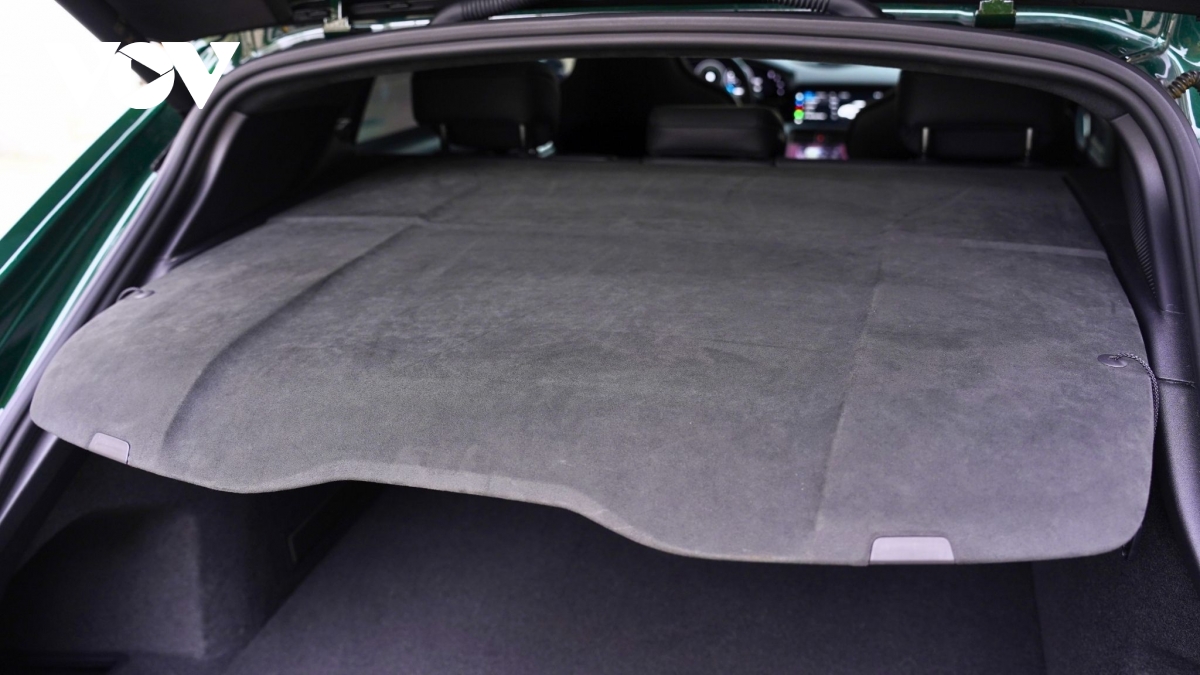 Ngắm Porsche Taycan Turbo Cross Turismo m&agrave;u độc lạ gi&aacute; gần 9 tỷ đồng- Ảnh 65.