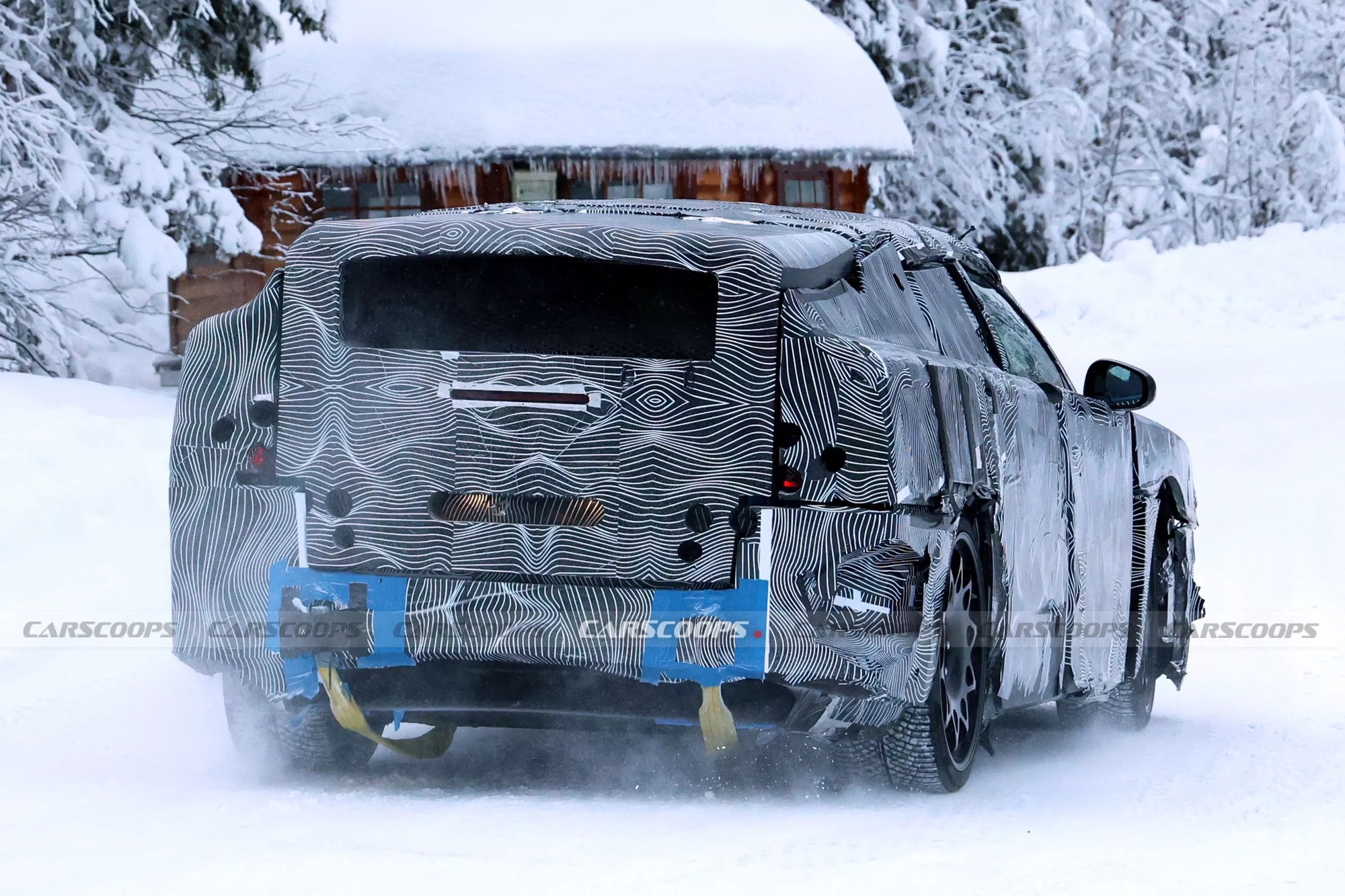 Ferrari Luce lộ diện: Si&ecirc;u xe điện 4 cửa thực dụng, nội thất n&oacute;i kh&ocirc;ng với 'tr&agrave;n ngập m&agrave;n h&igrave;nh'- Ảnh 4.