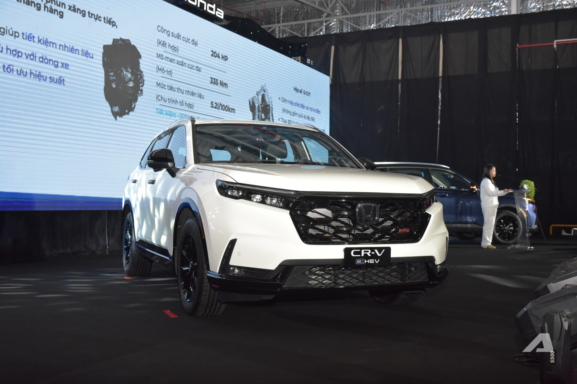 Honda CR-V hybrid 2026 lắp ráp ra mắt Việt Nam: Giá 'chờ thuế' có thể rẻ hơn, bỏ cần số truyền thống, thêm bản thấp hơn cạnh tranh CX-5- Ảnh 2. Honda CR-V hybrid 2026 lắp ráp ra mắt Việt Nam: Giá 'chờ thuế' có thể rẻ hơn, bỏ cần số truyền thống, thêm bản thấp hơn cạnh tranh CX-5- Ảnh 2.